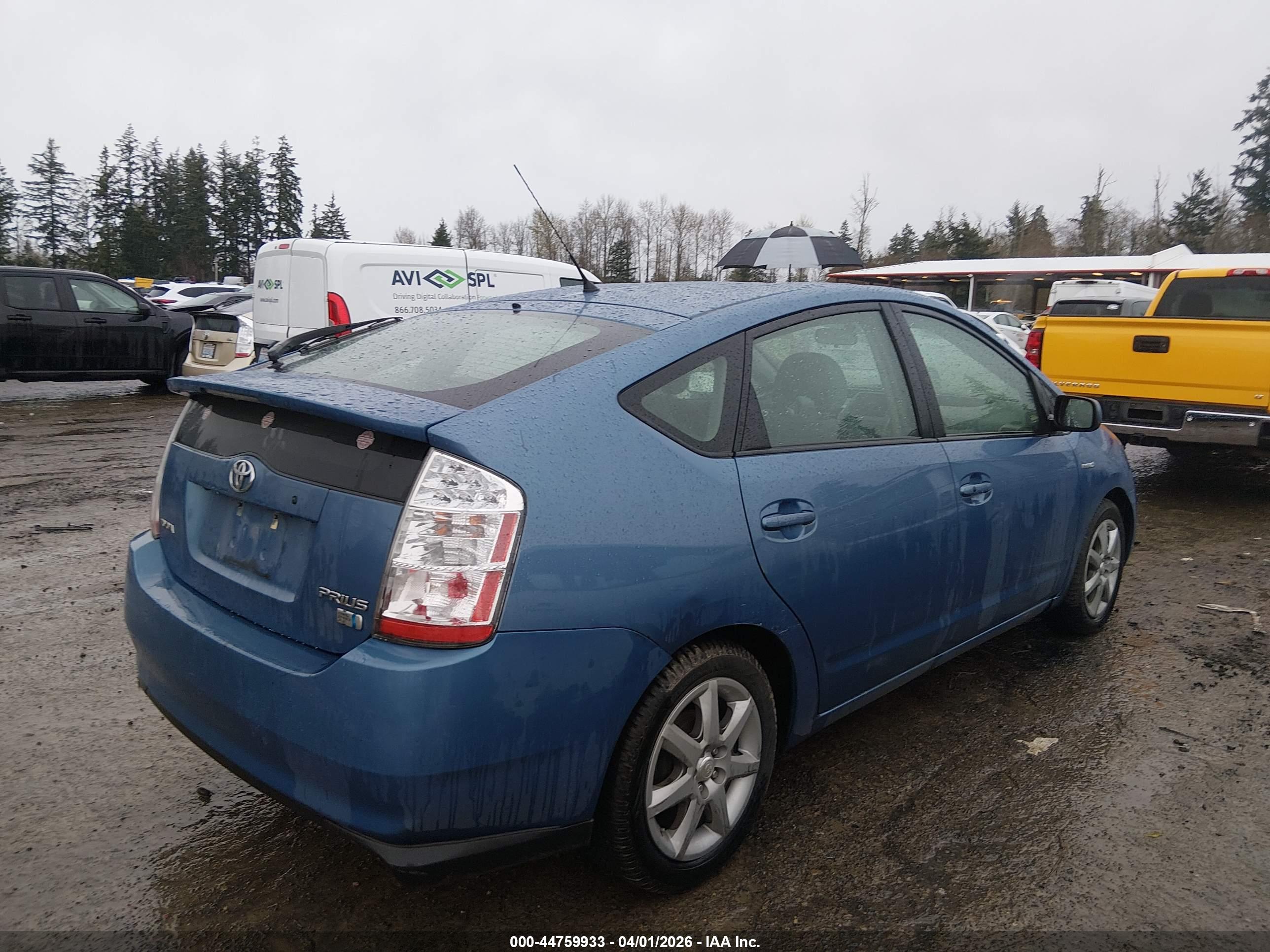 TOYOTA PRIUS image 6