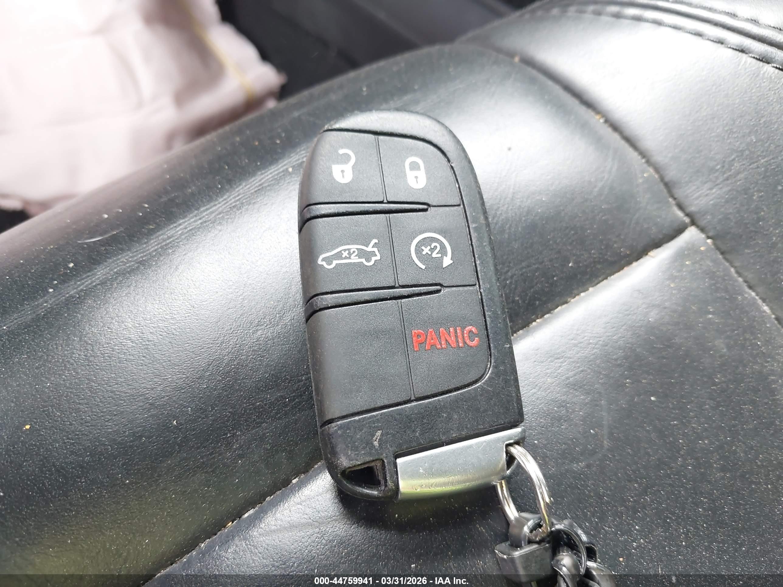 CHRYSLER 200 image 11