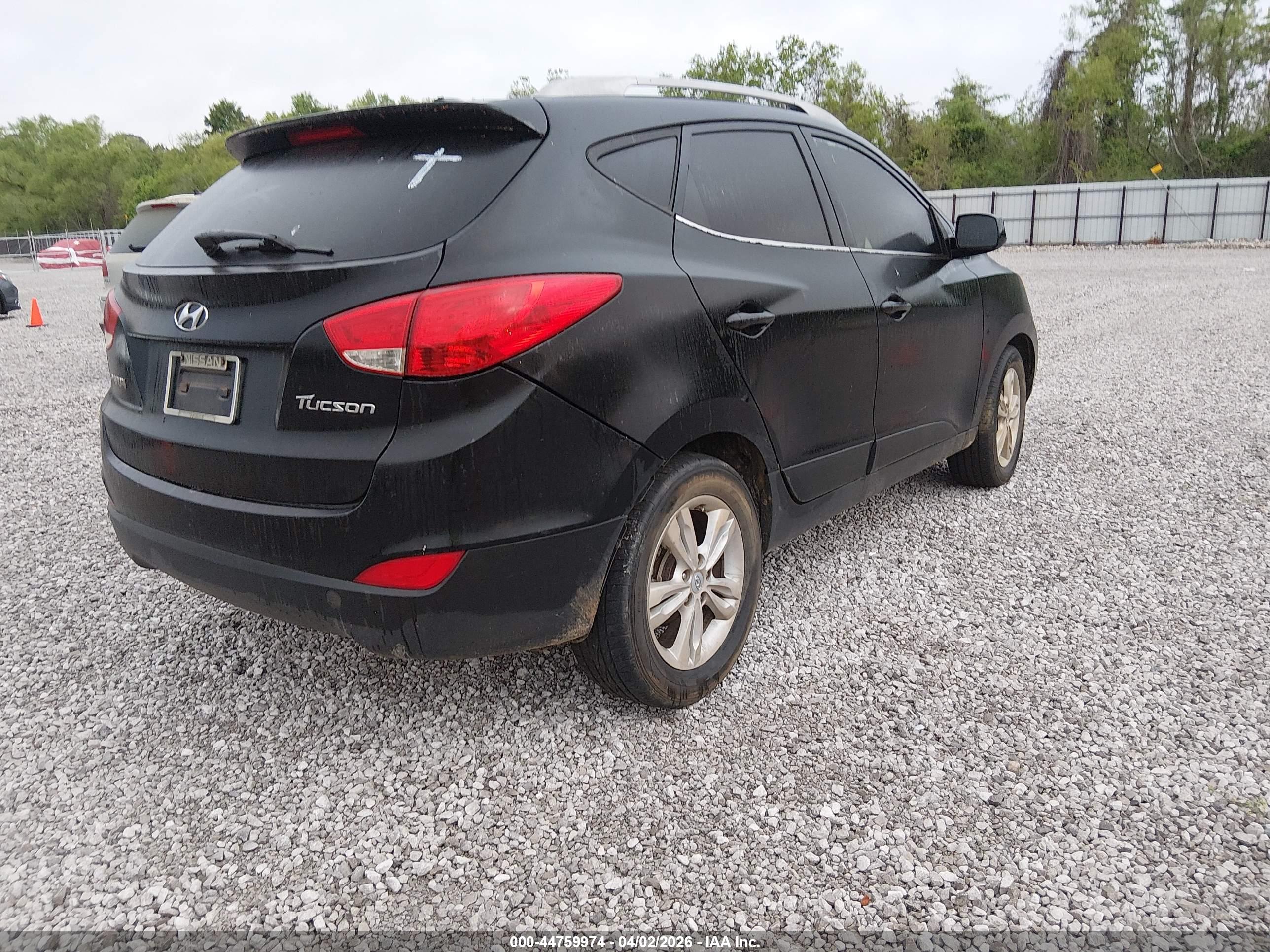 HYUNDAI TUCSON image 4