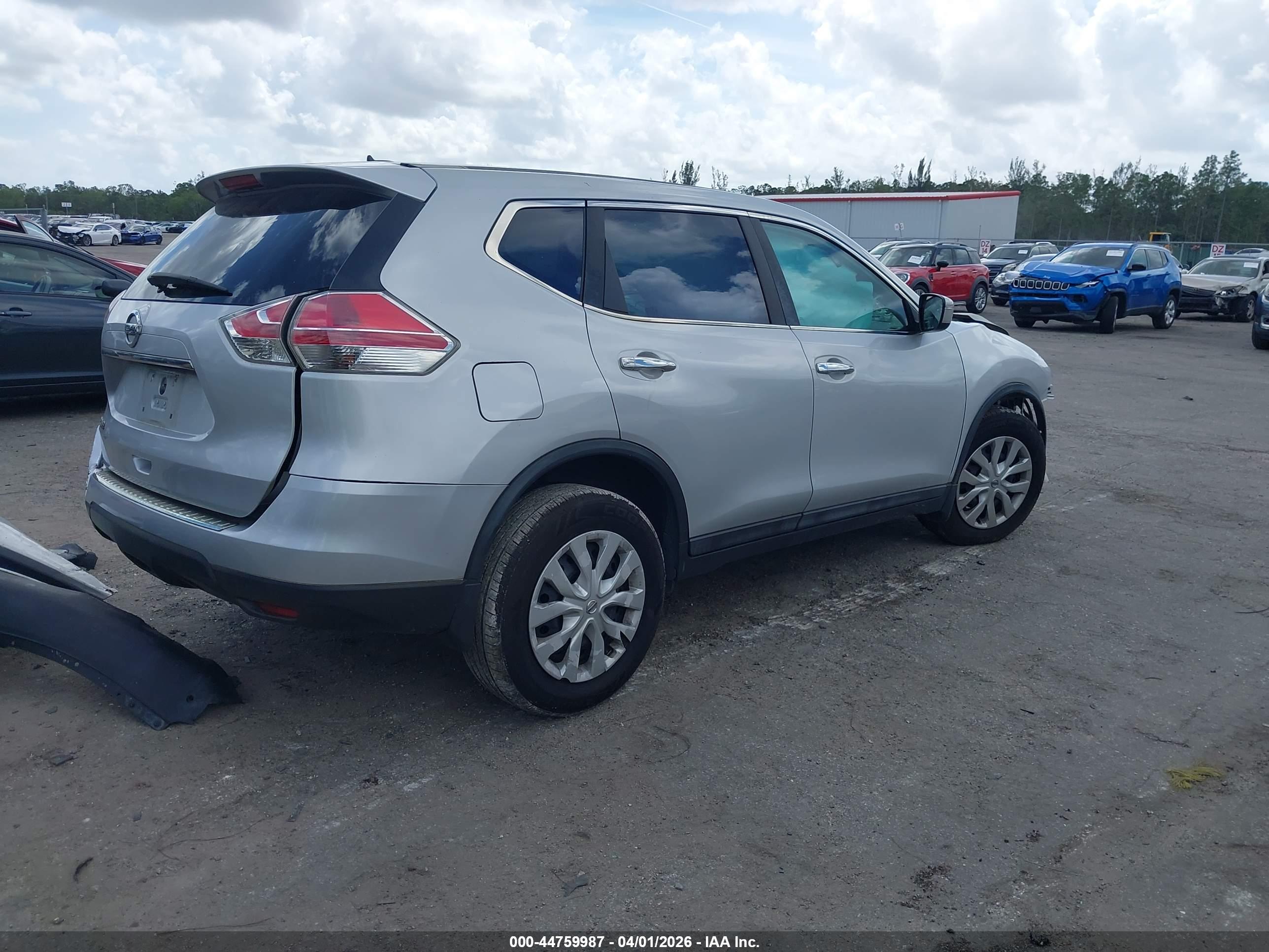 NISSAN ROGUE image 4