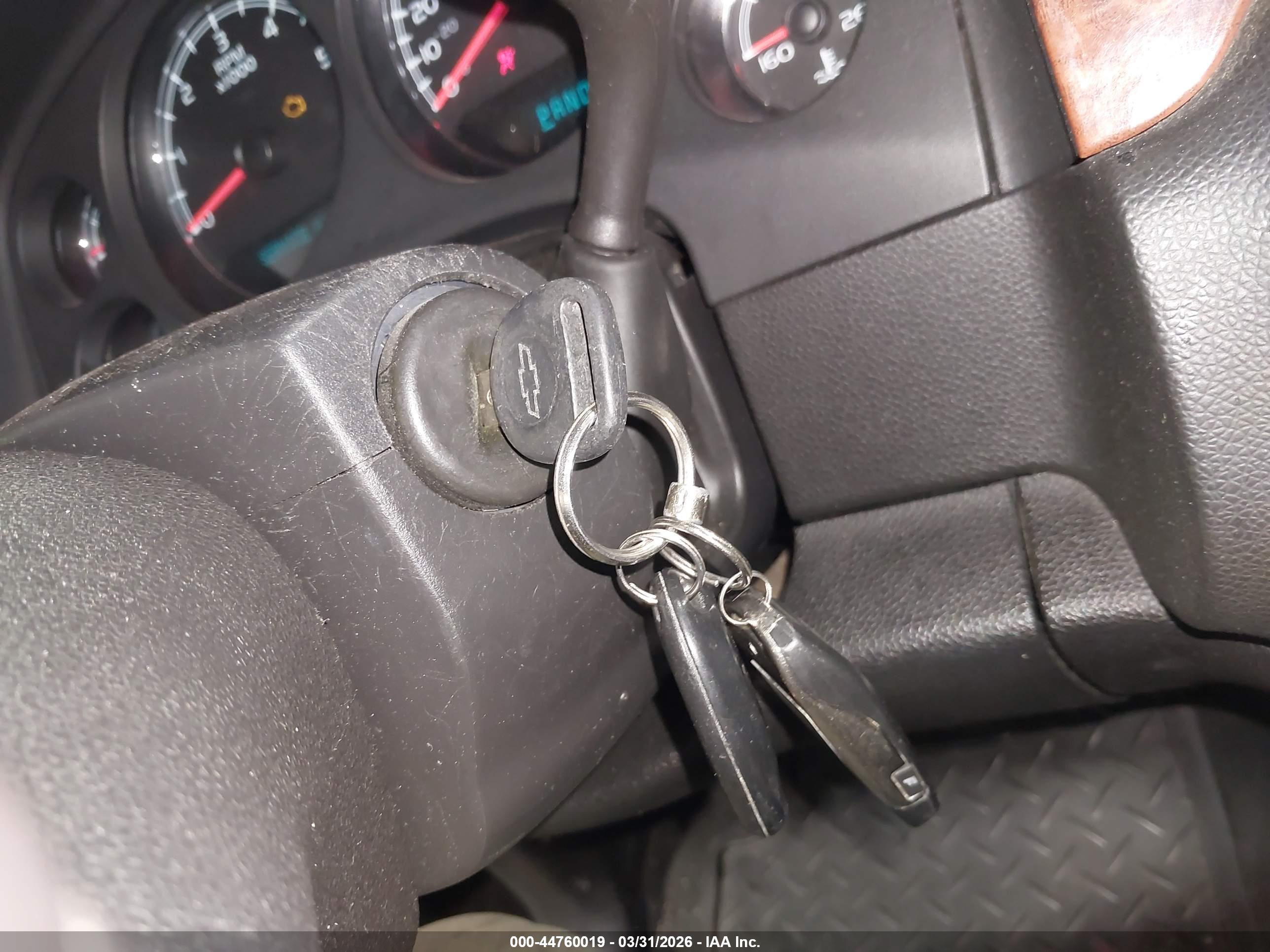 CHEVROLET SILVERADO image 11