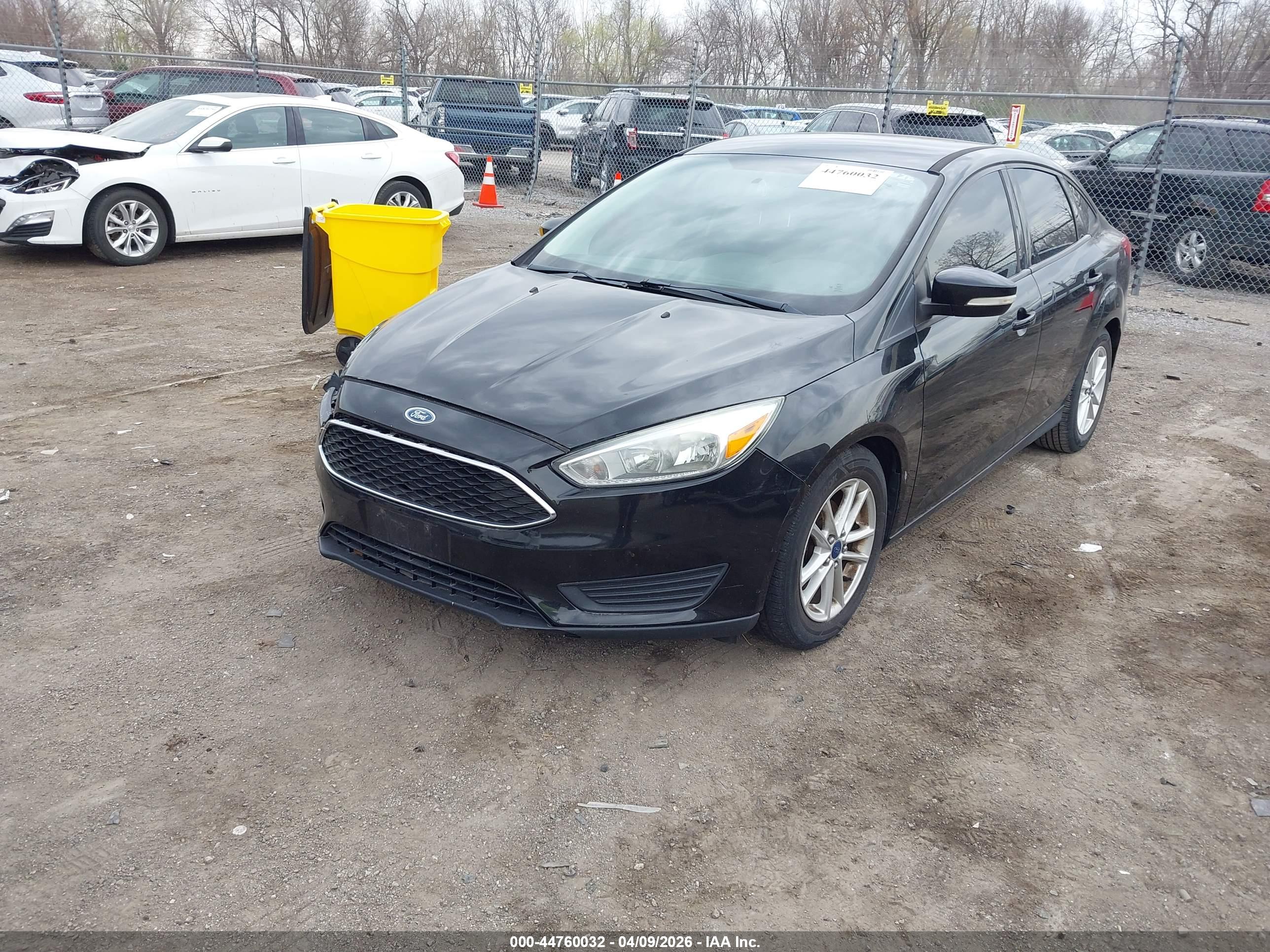 FORD FOCUS image 2