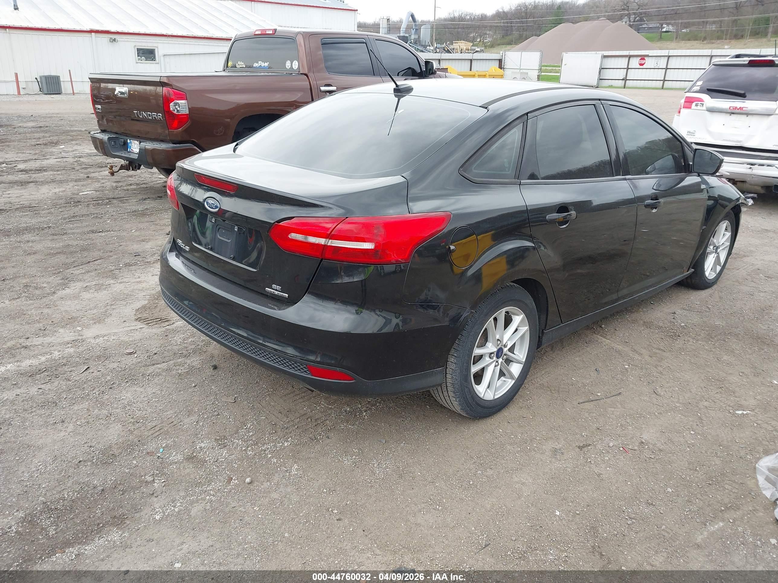 FORD FOCUS image 4
