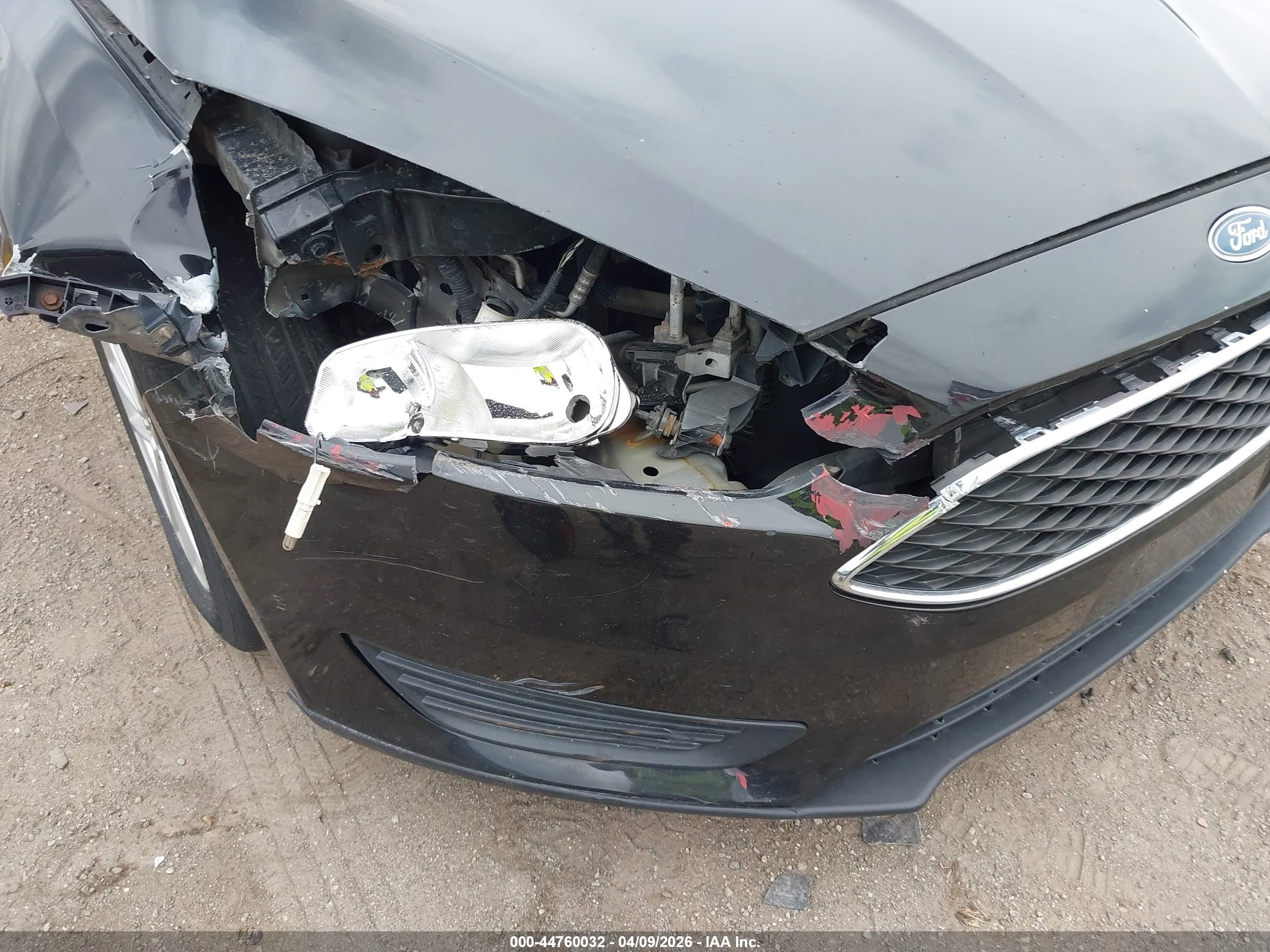 FORD FOCUS image 6