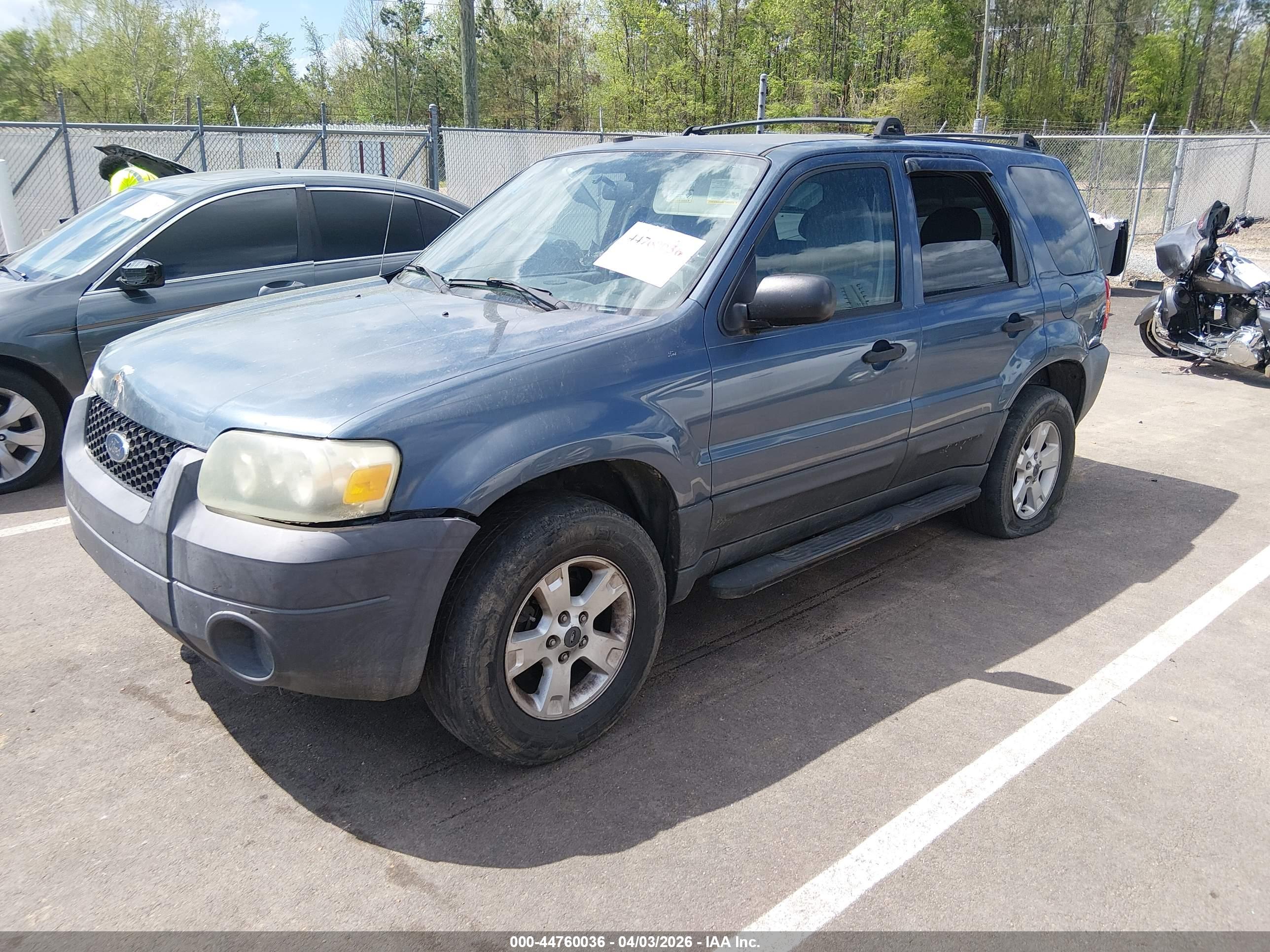 FORD ESCAPE image 2