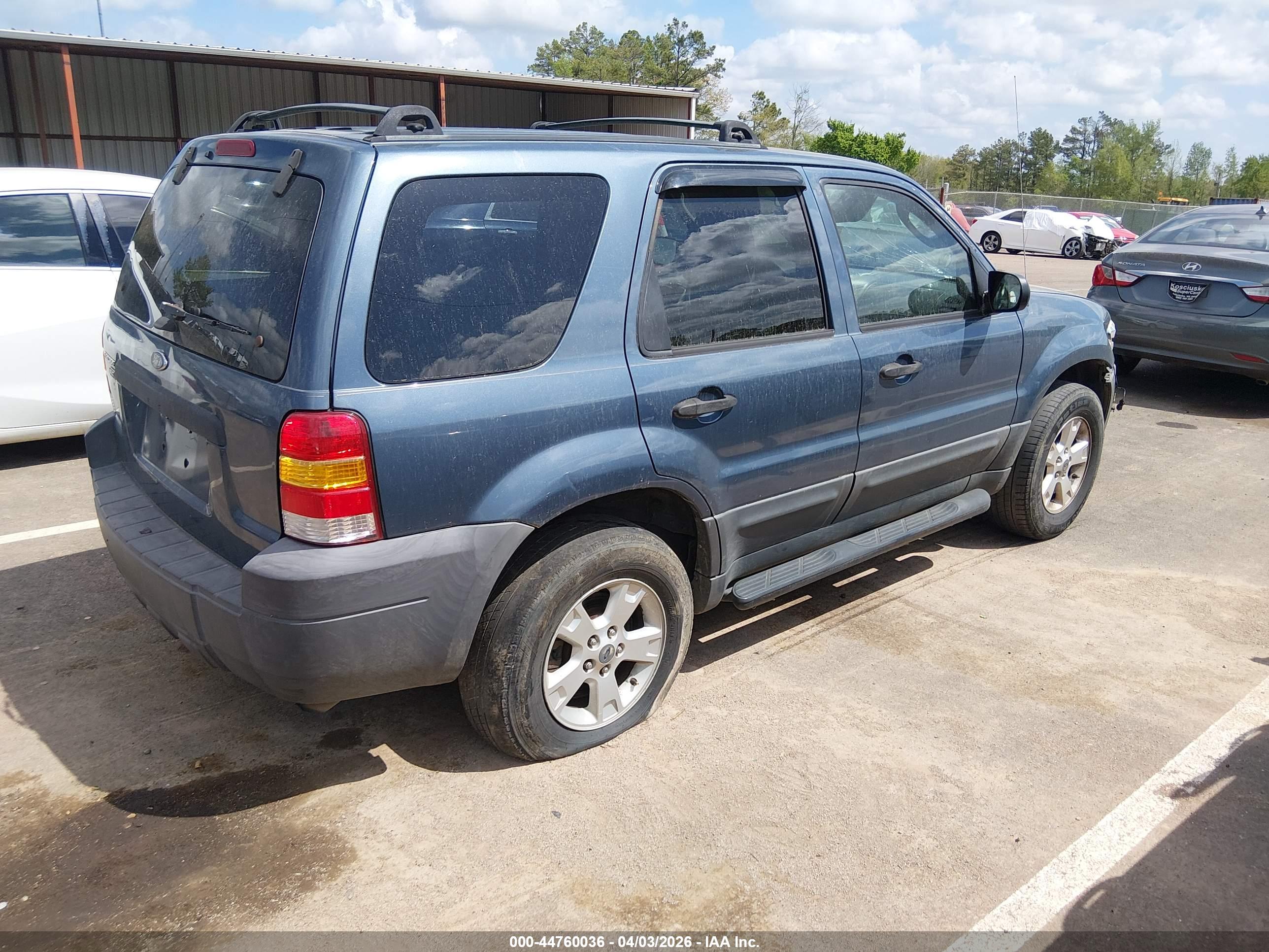 FORD ESCAPE image 4