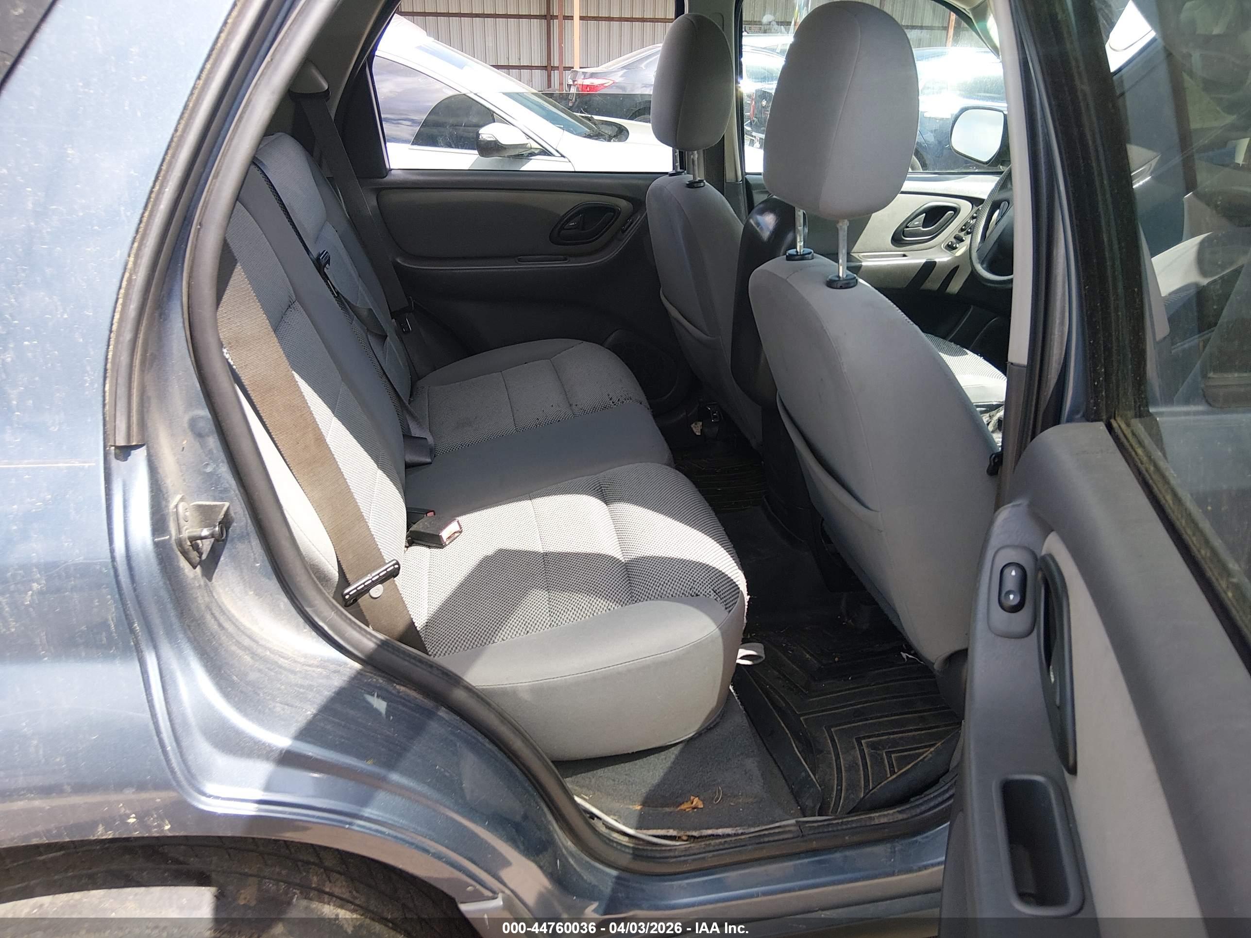 FORD ESCAPE image 8