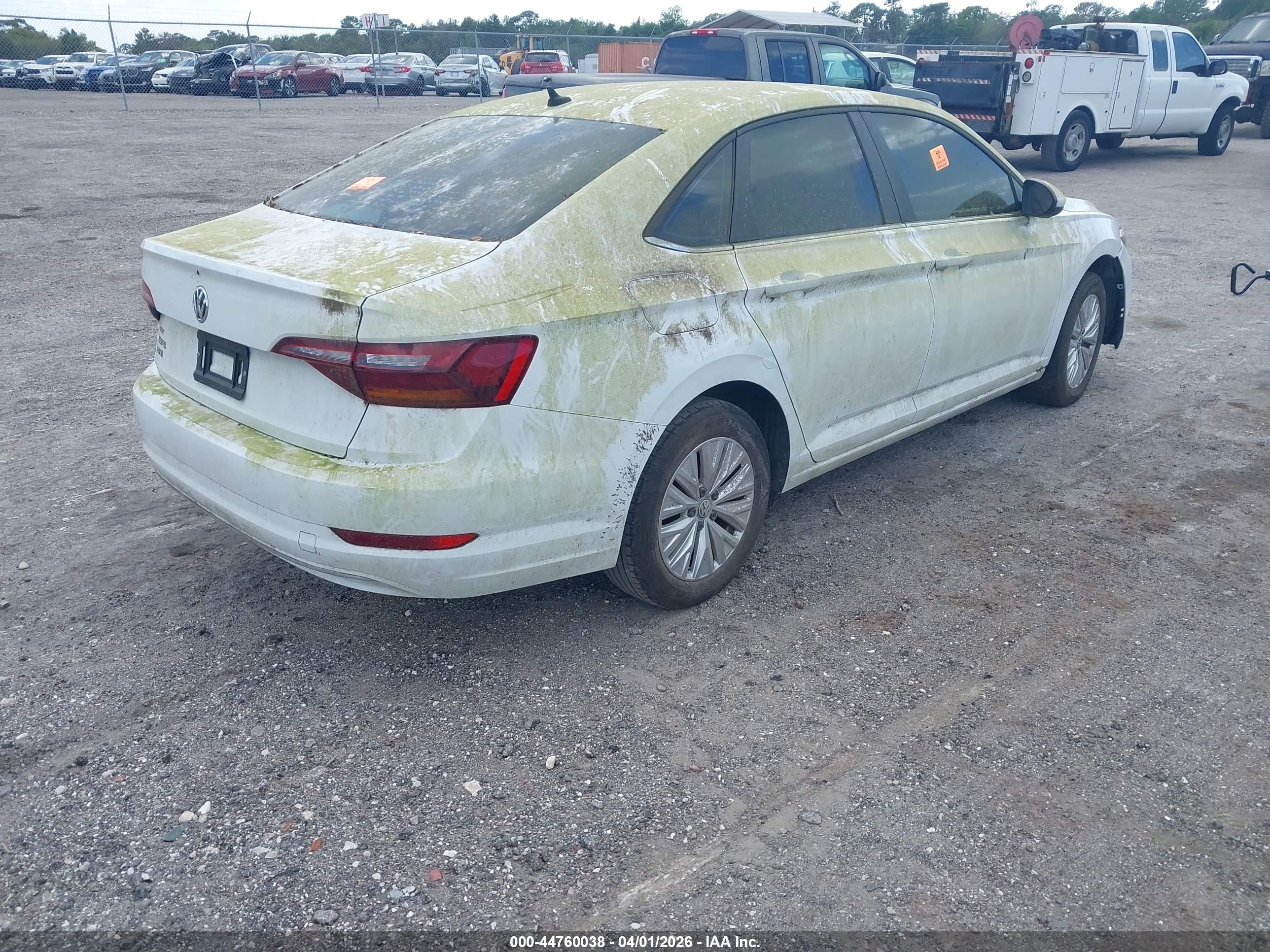VOLKSWAGEN JETTA image 4