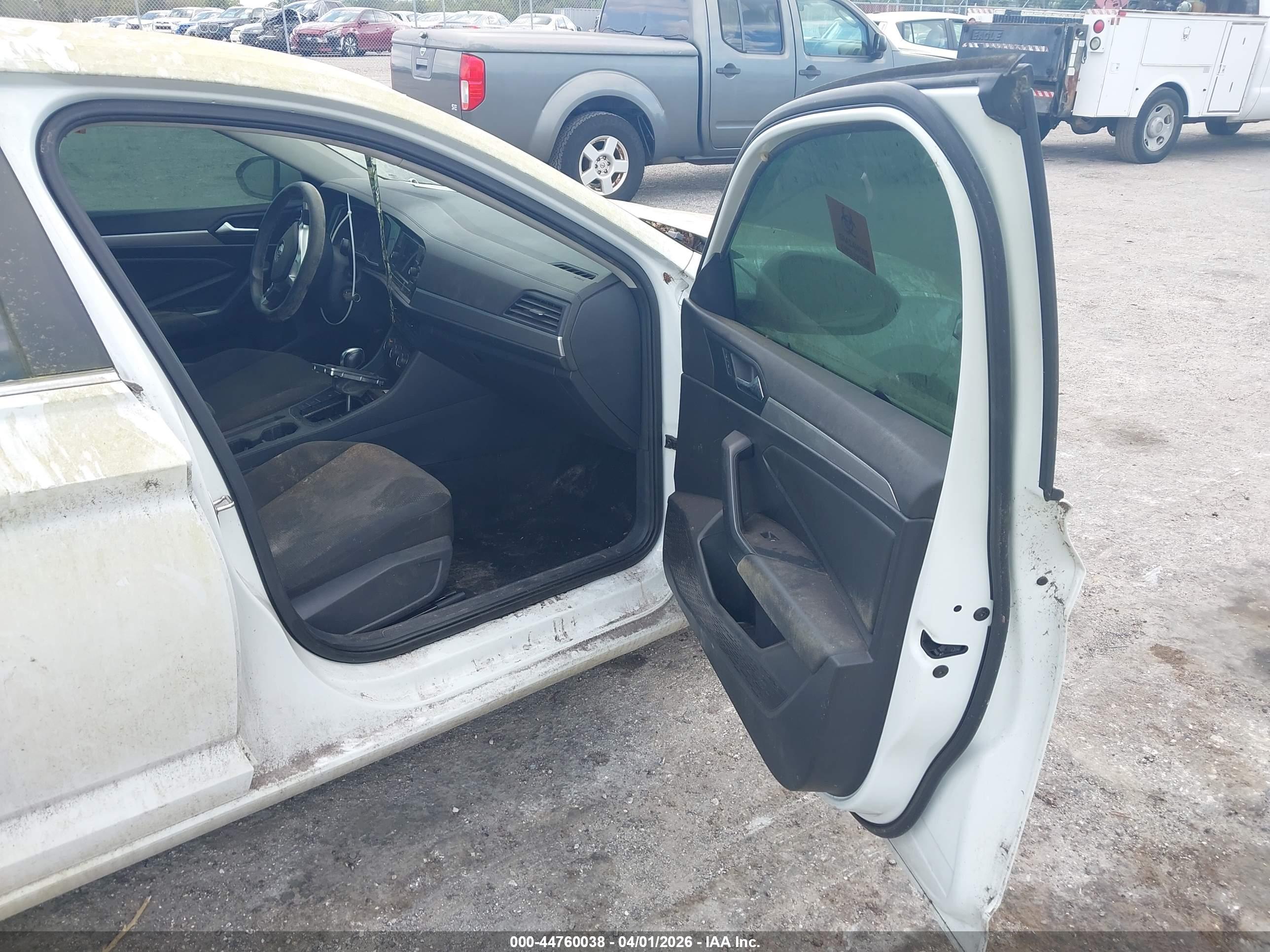 VOLKSWAGEN JETTA image 5