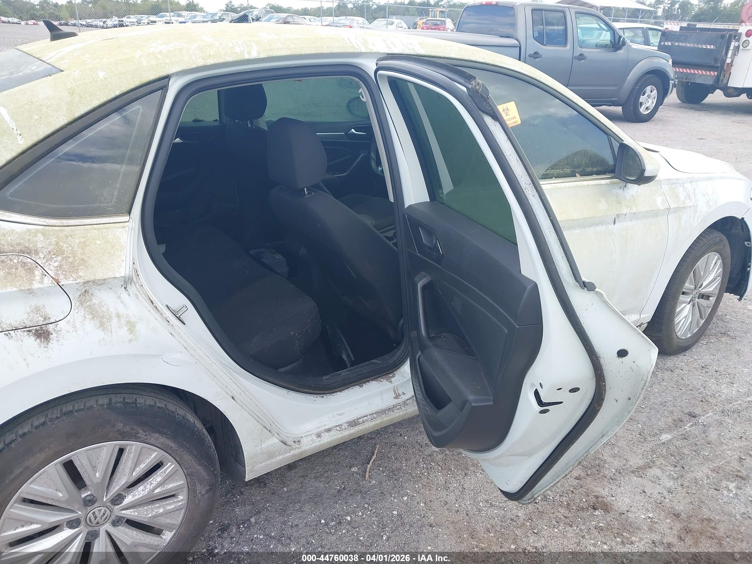 VOLKSWAGEN JETTA image 8