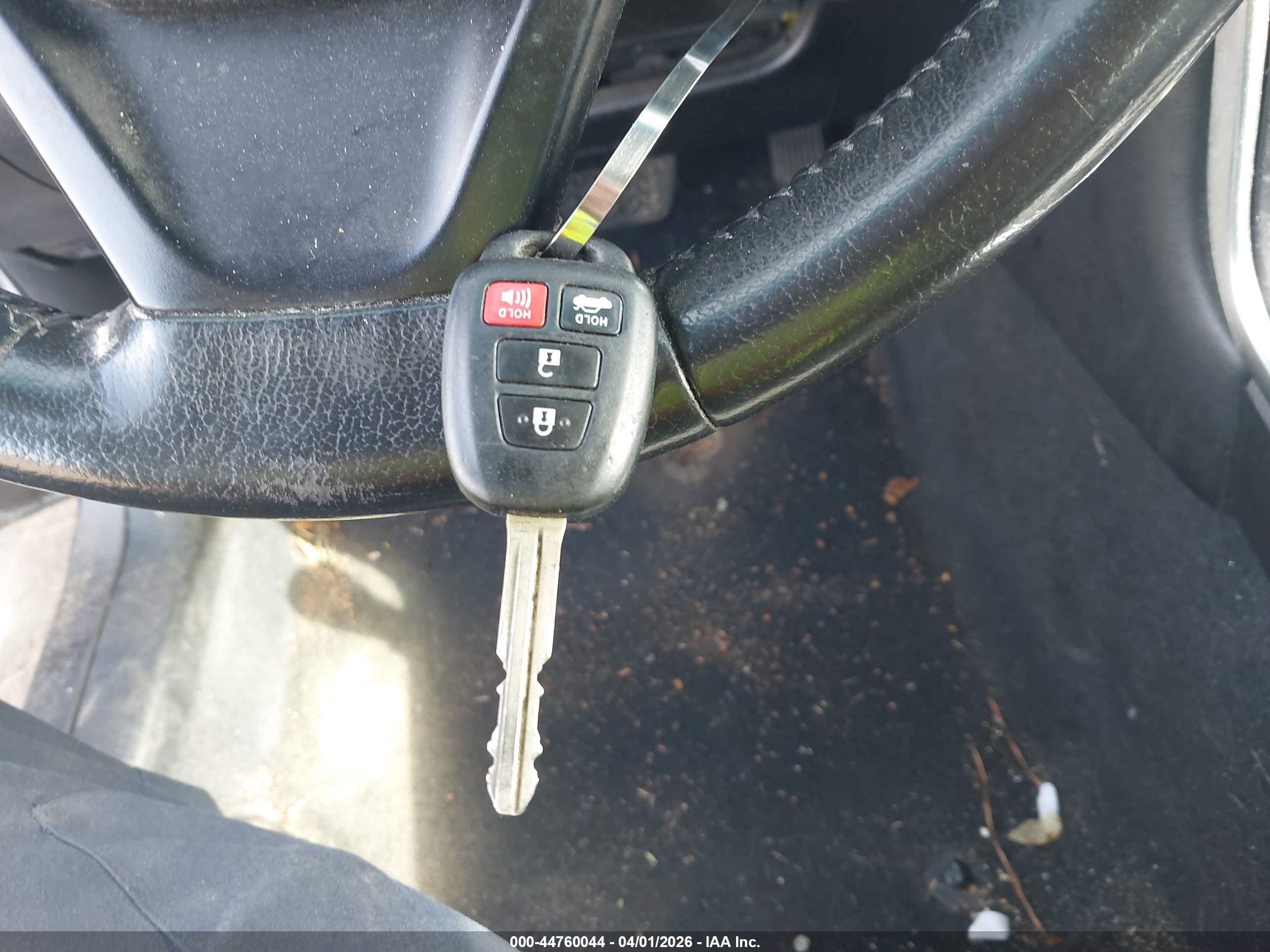 TOYOTA CAMRY image 11