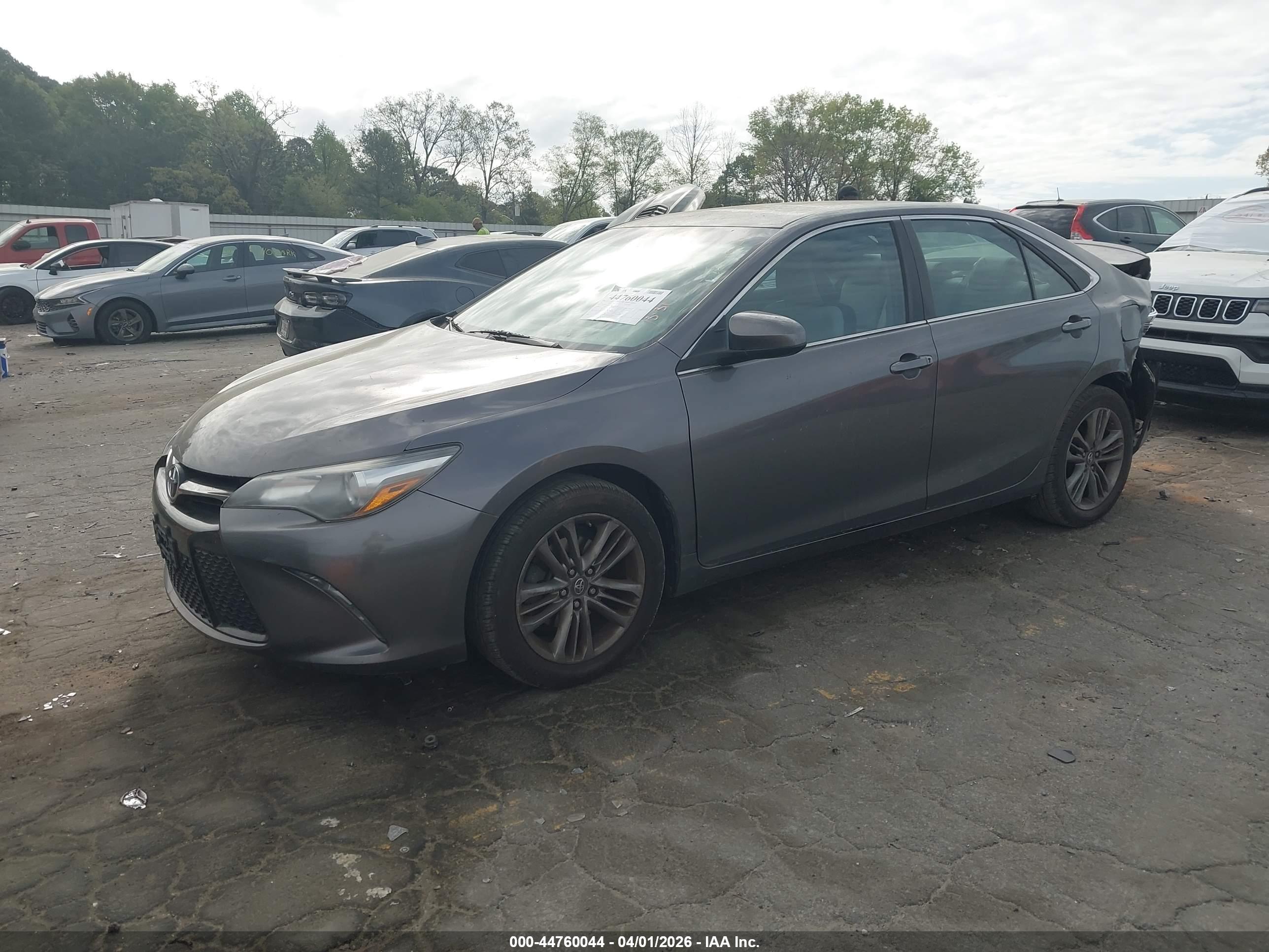 TOYOTA CAMRY image 2