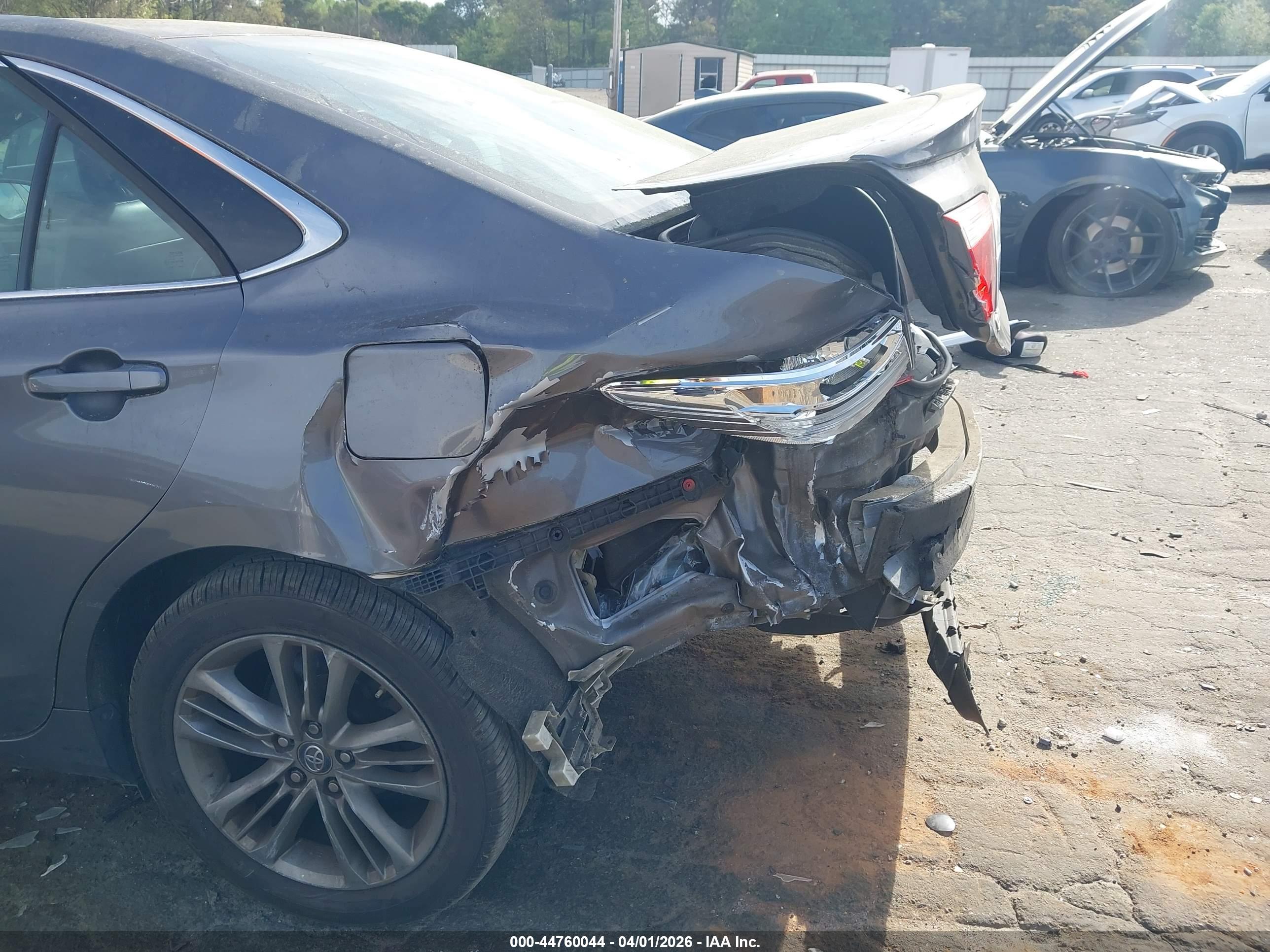 TOYOTA CAMRY image 6