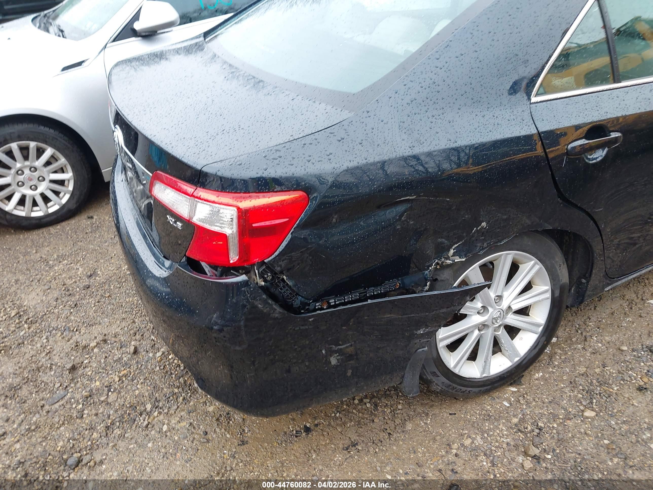 TOYOTA CAMRY image 6