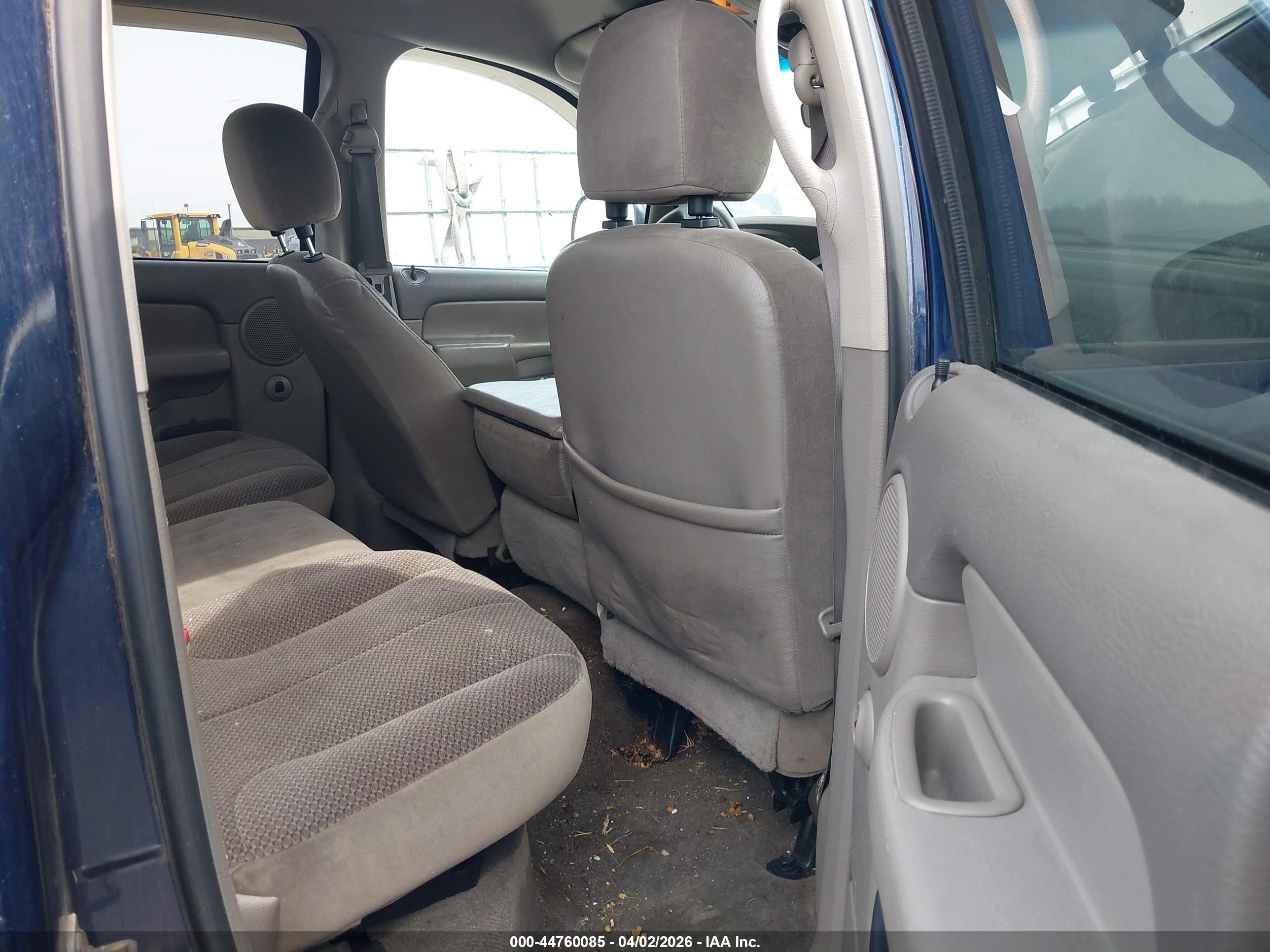DODGE RAM image 8
