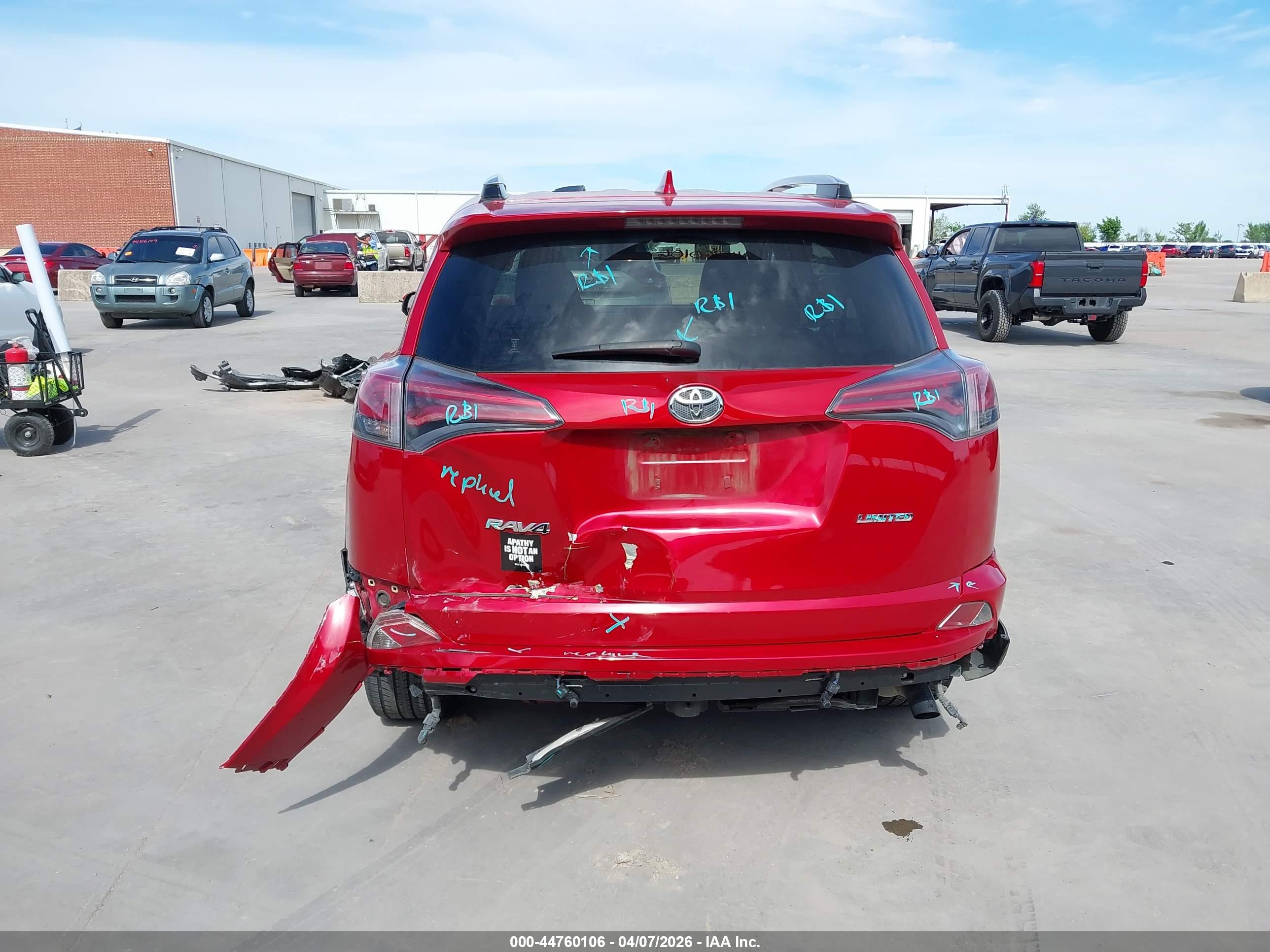 TOYOTA RAV4 image 6