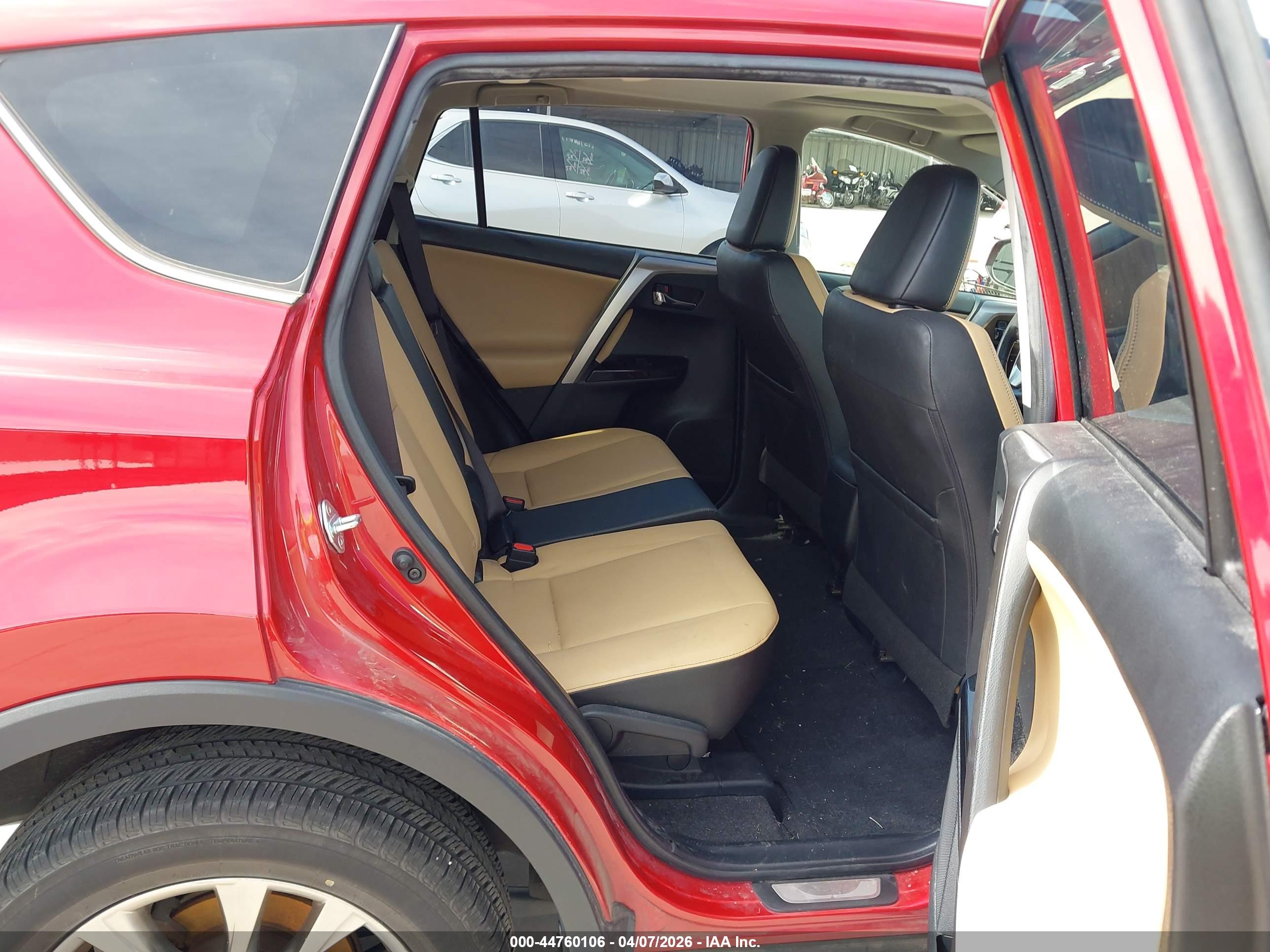 TOYOTA RAV4 image 8
