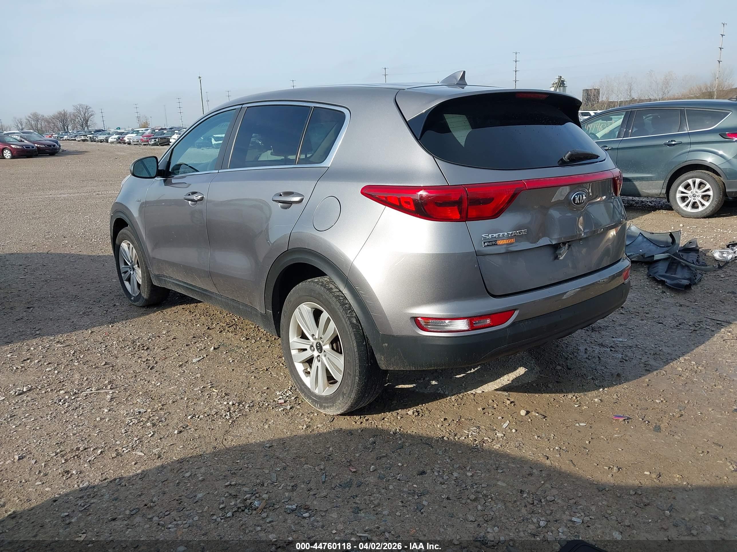 KIA SPORTAGE image 3