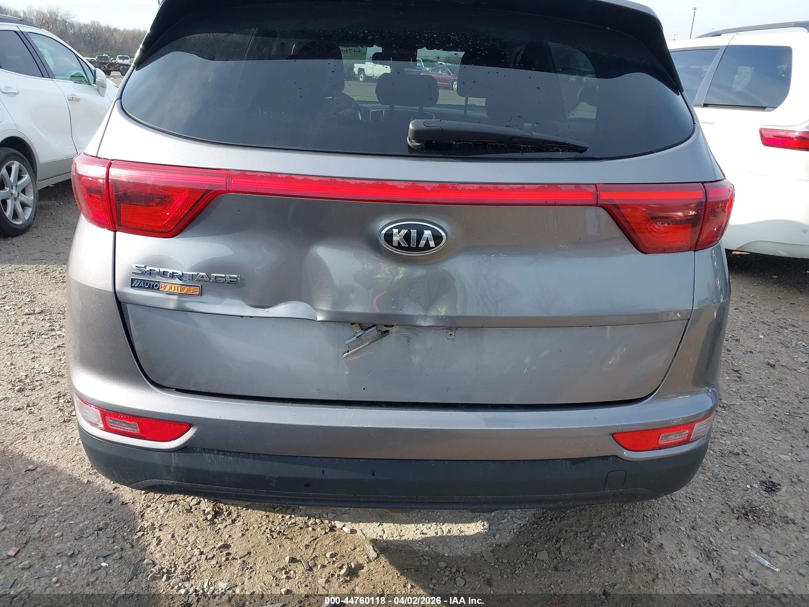 KIA SPORTAGE image 6