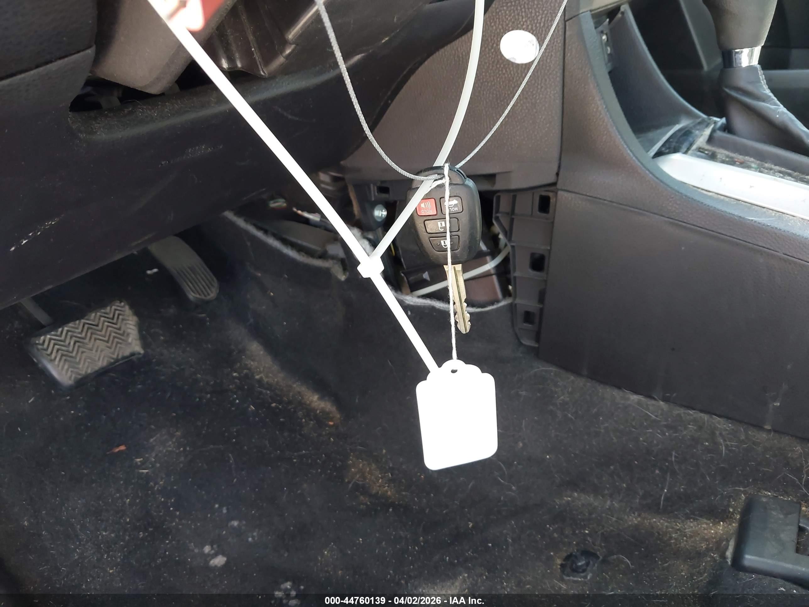 TOYOTA COROLLA image 11