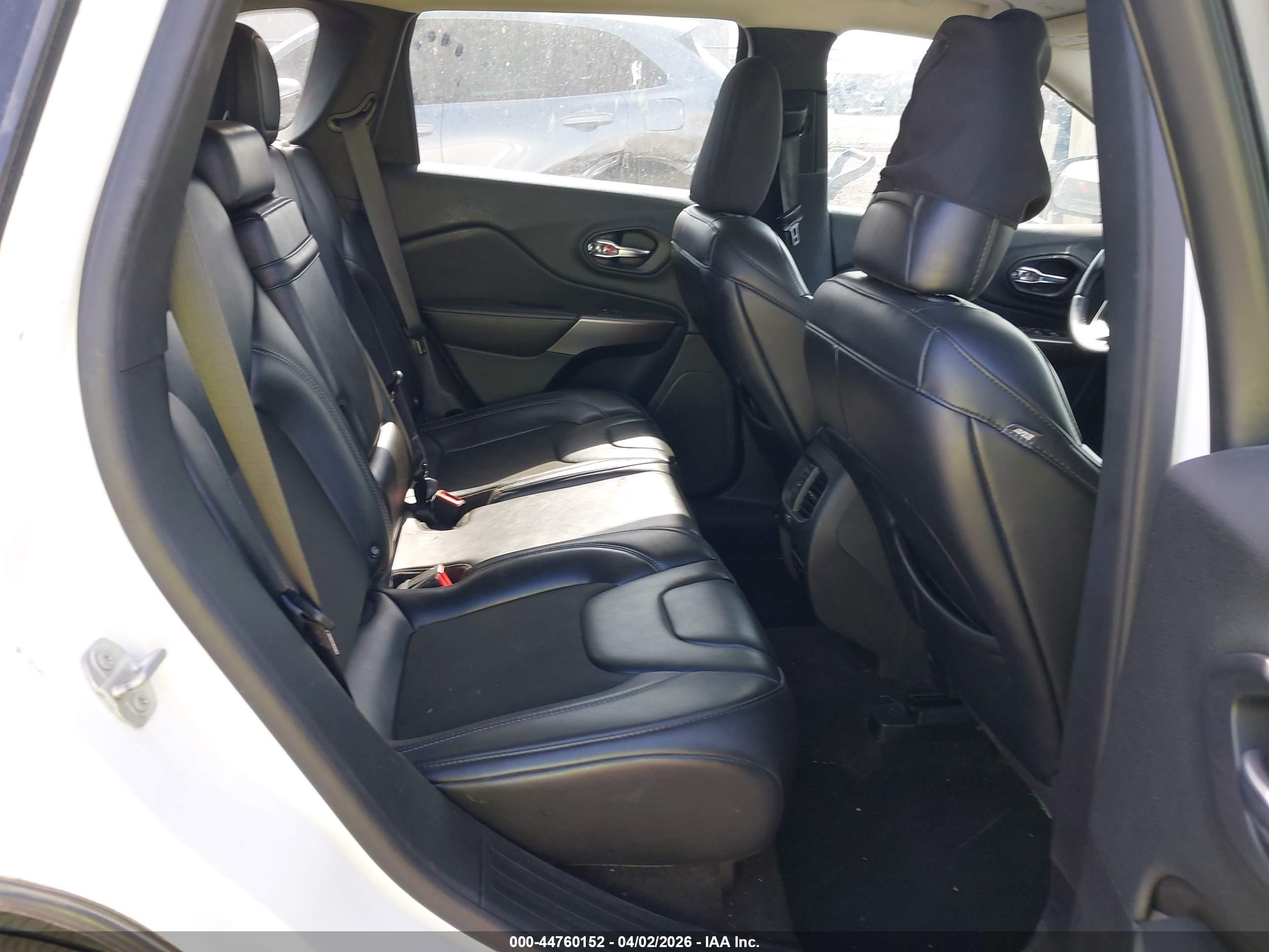 JEEP CHEROKEE image 8