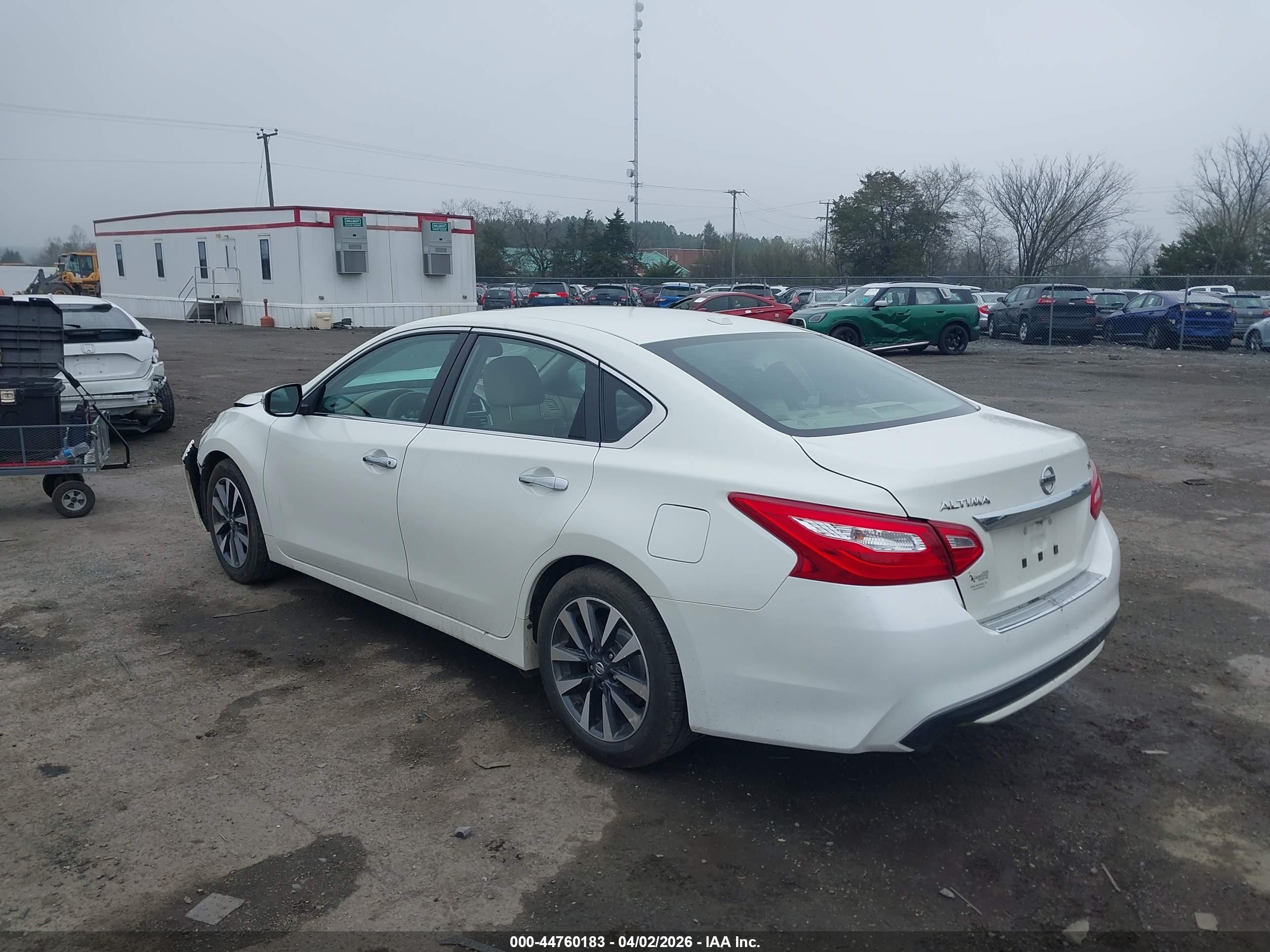 NISSAN ALTIMA image 3