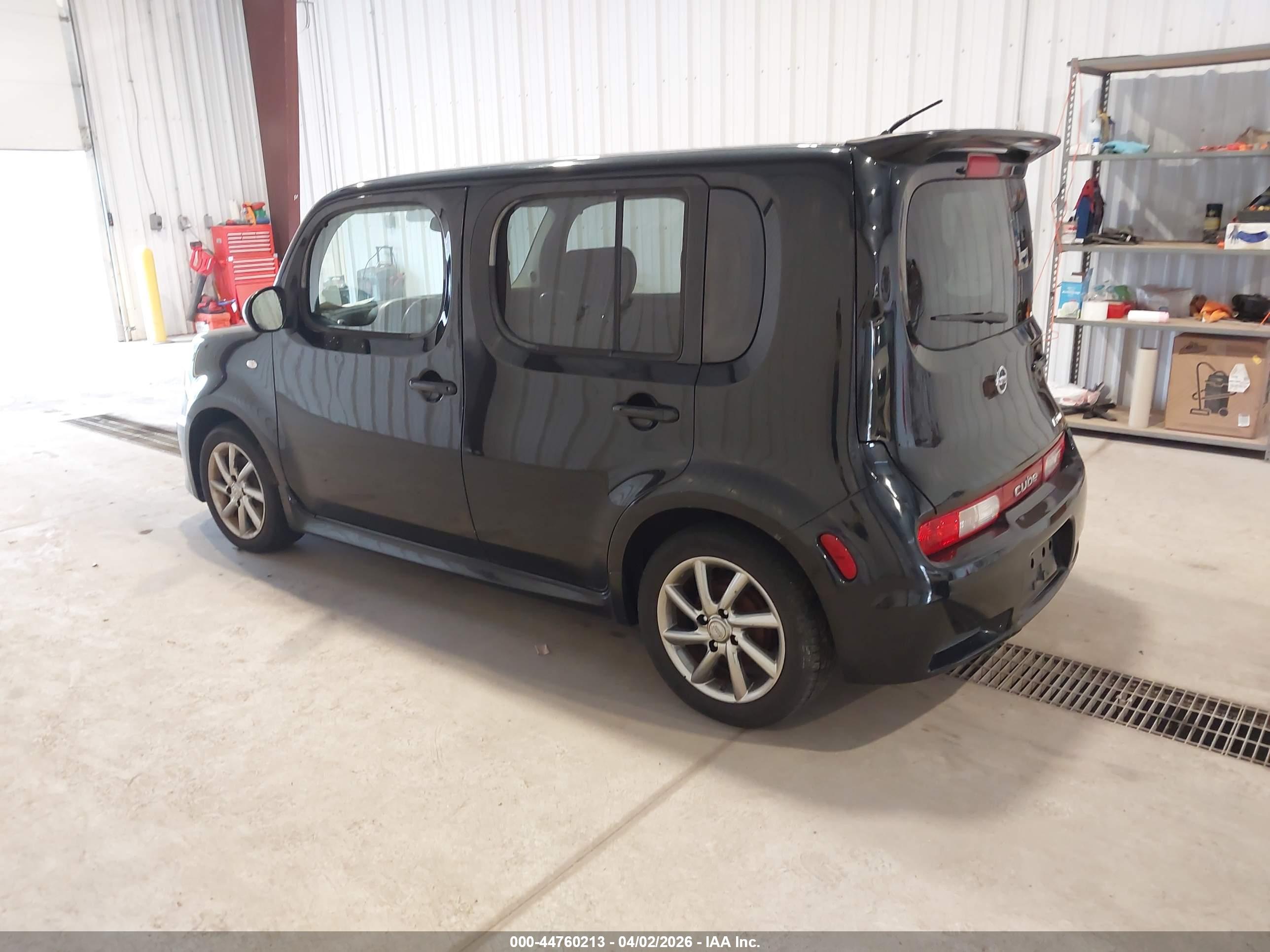 NISSAN CUBE image 3