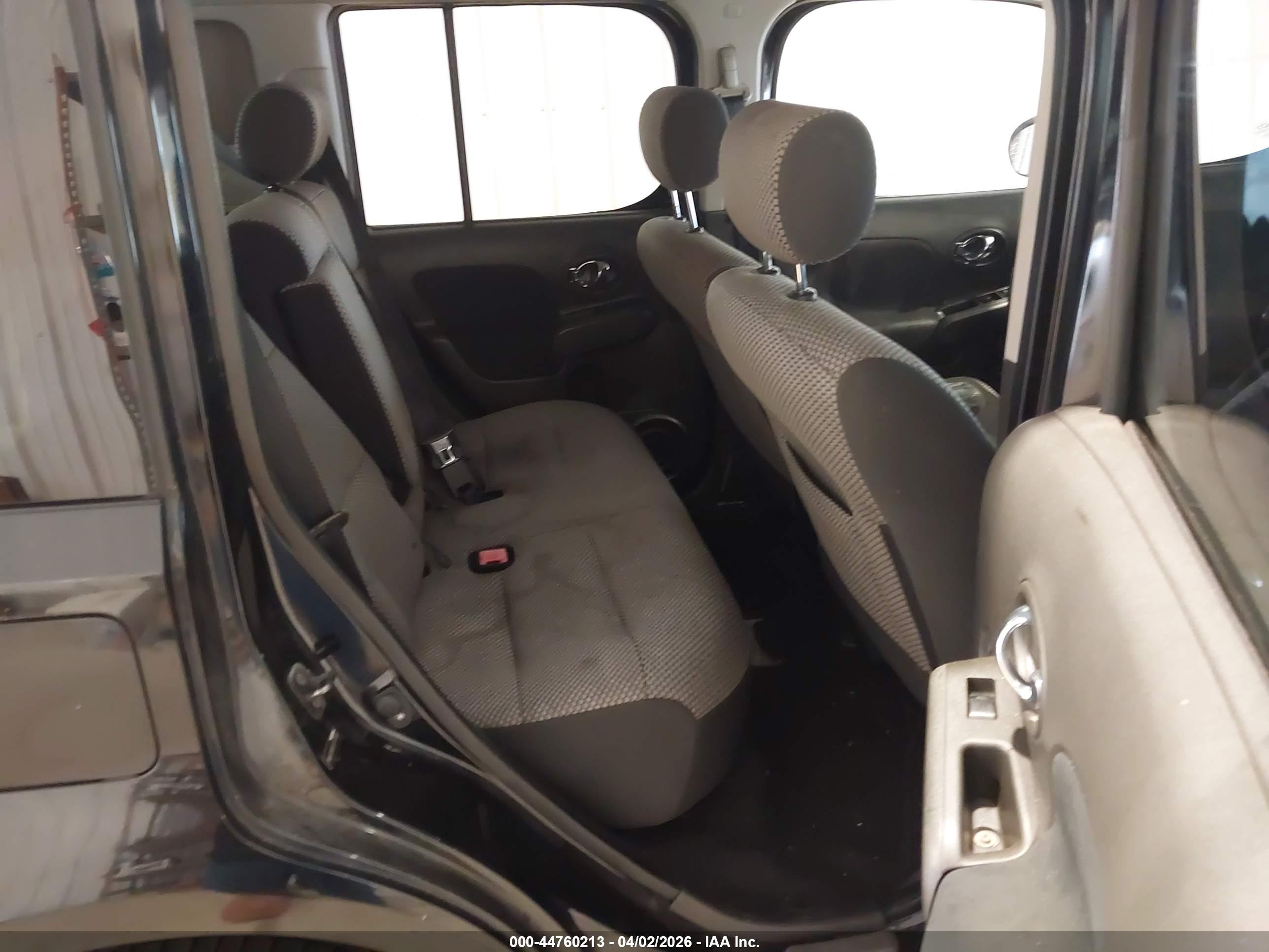 NISSAN CUBE image 8