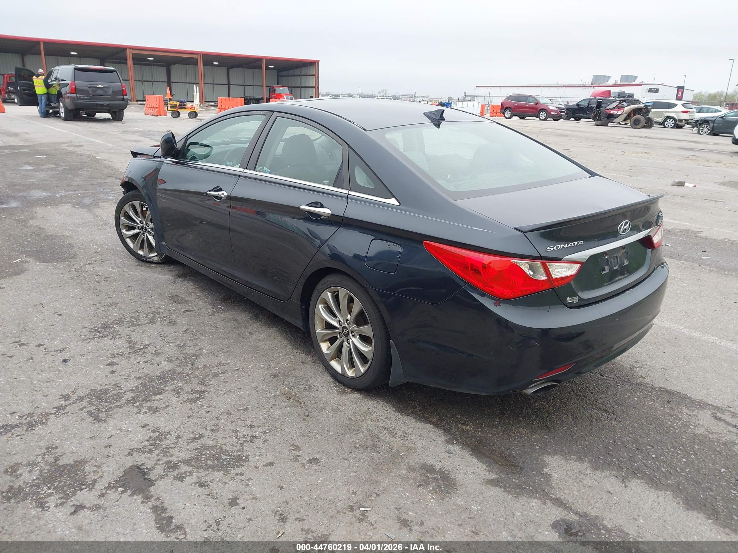 HYUNDAI SONATA image 3
