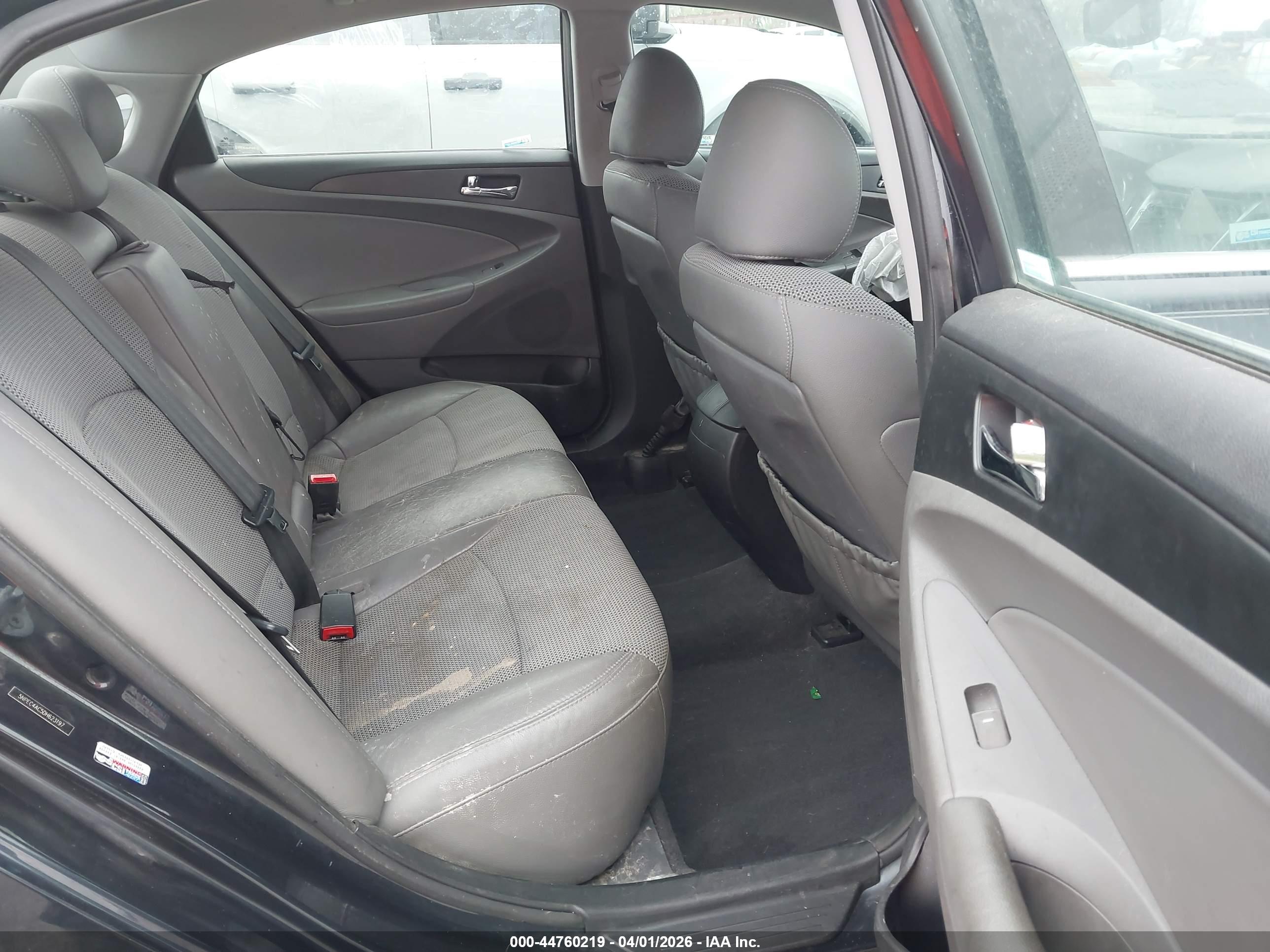 HYUNDAI SONATA image 8