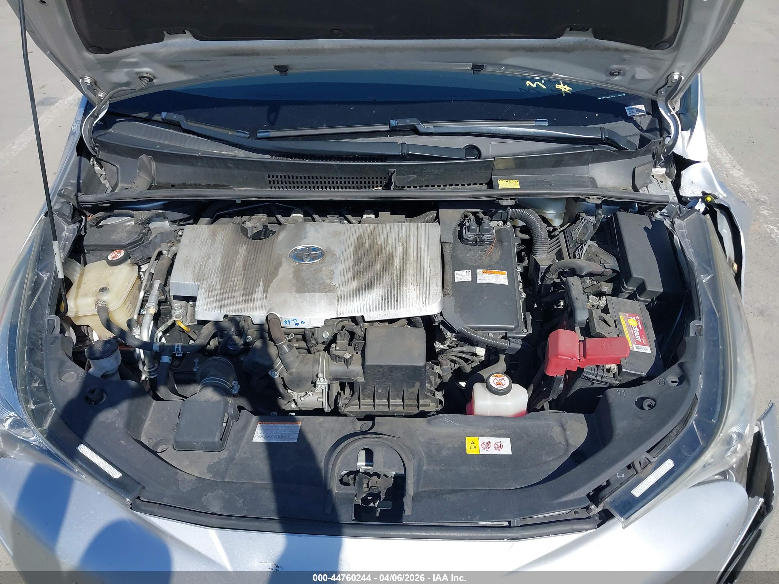 TOYOTA PRIUS image 10