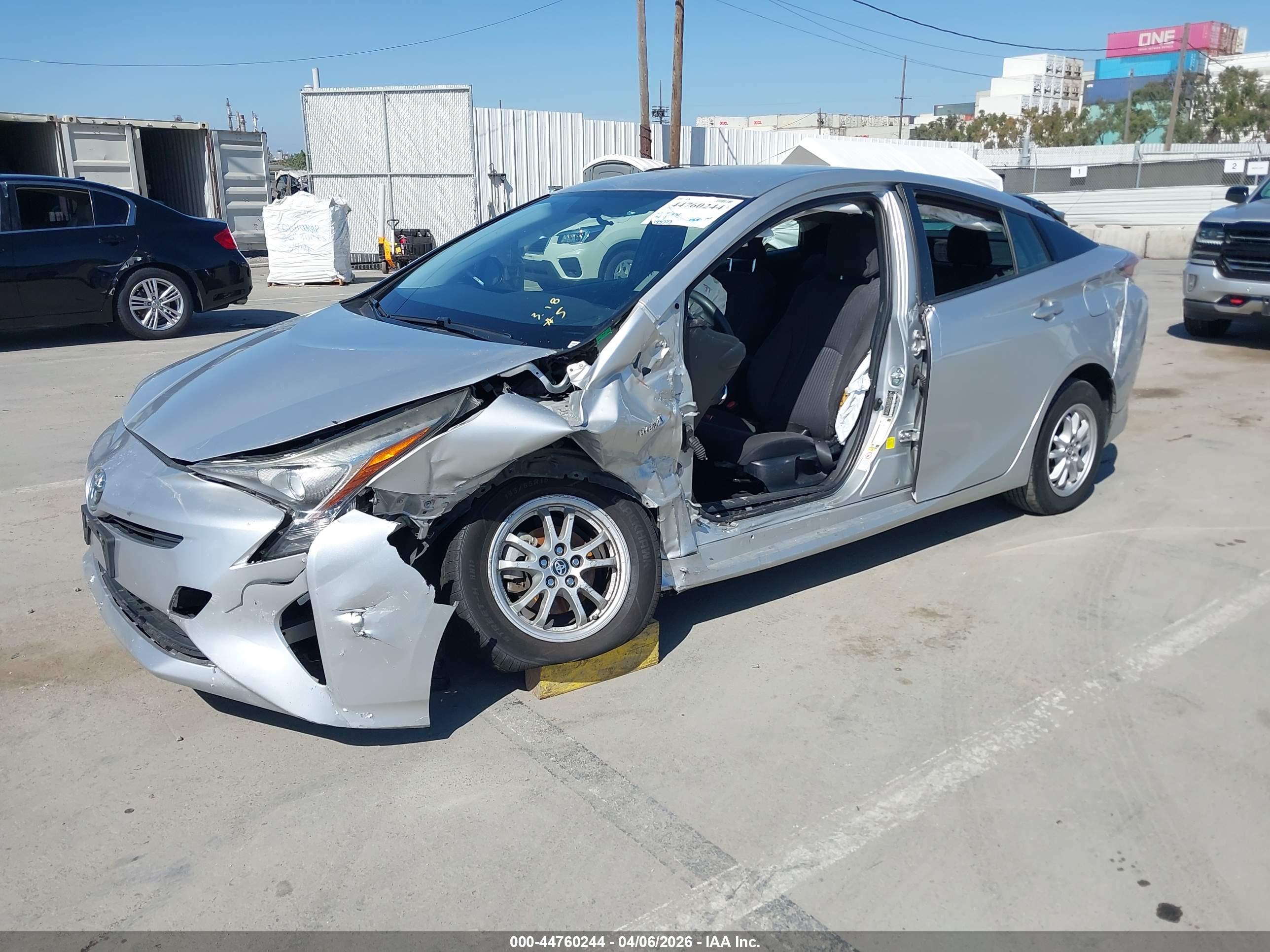 TOYOTA PRIUS image 2