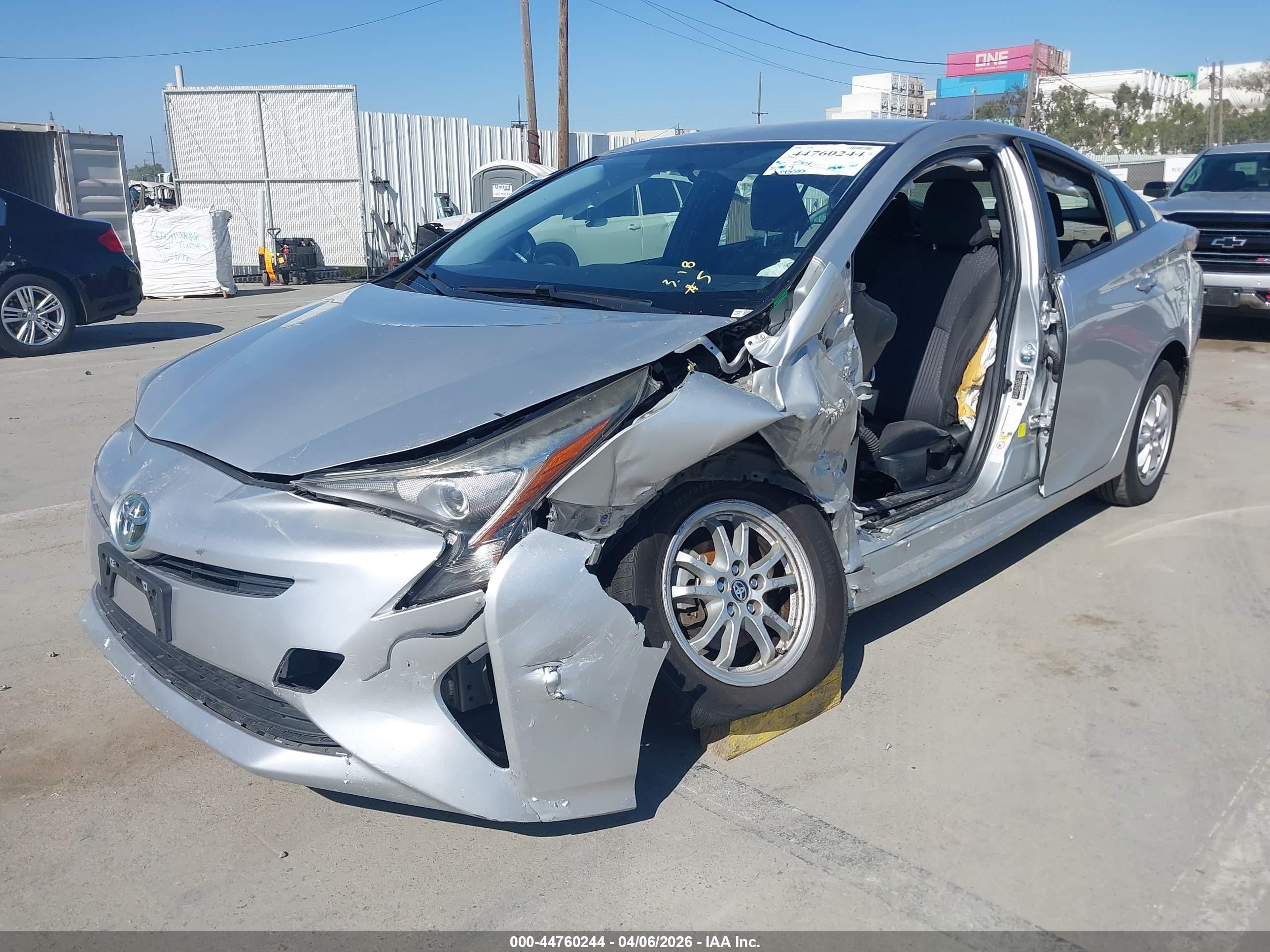 TOYOTA PRIUS image 6
