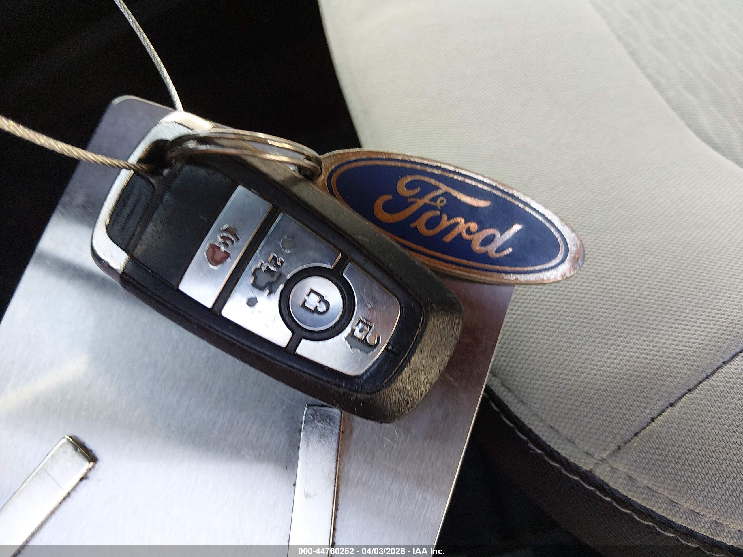 FORD FUSION image 11