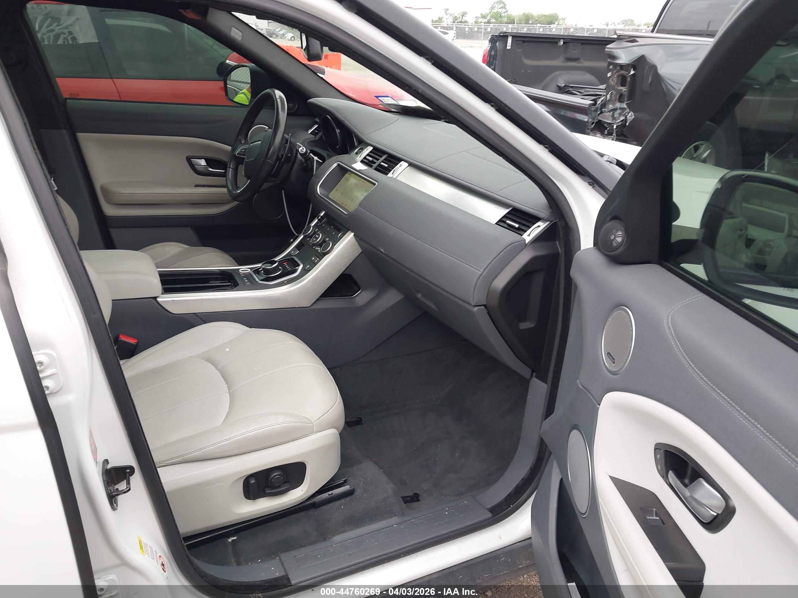 LAND ROVER image 5