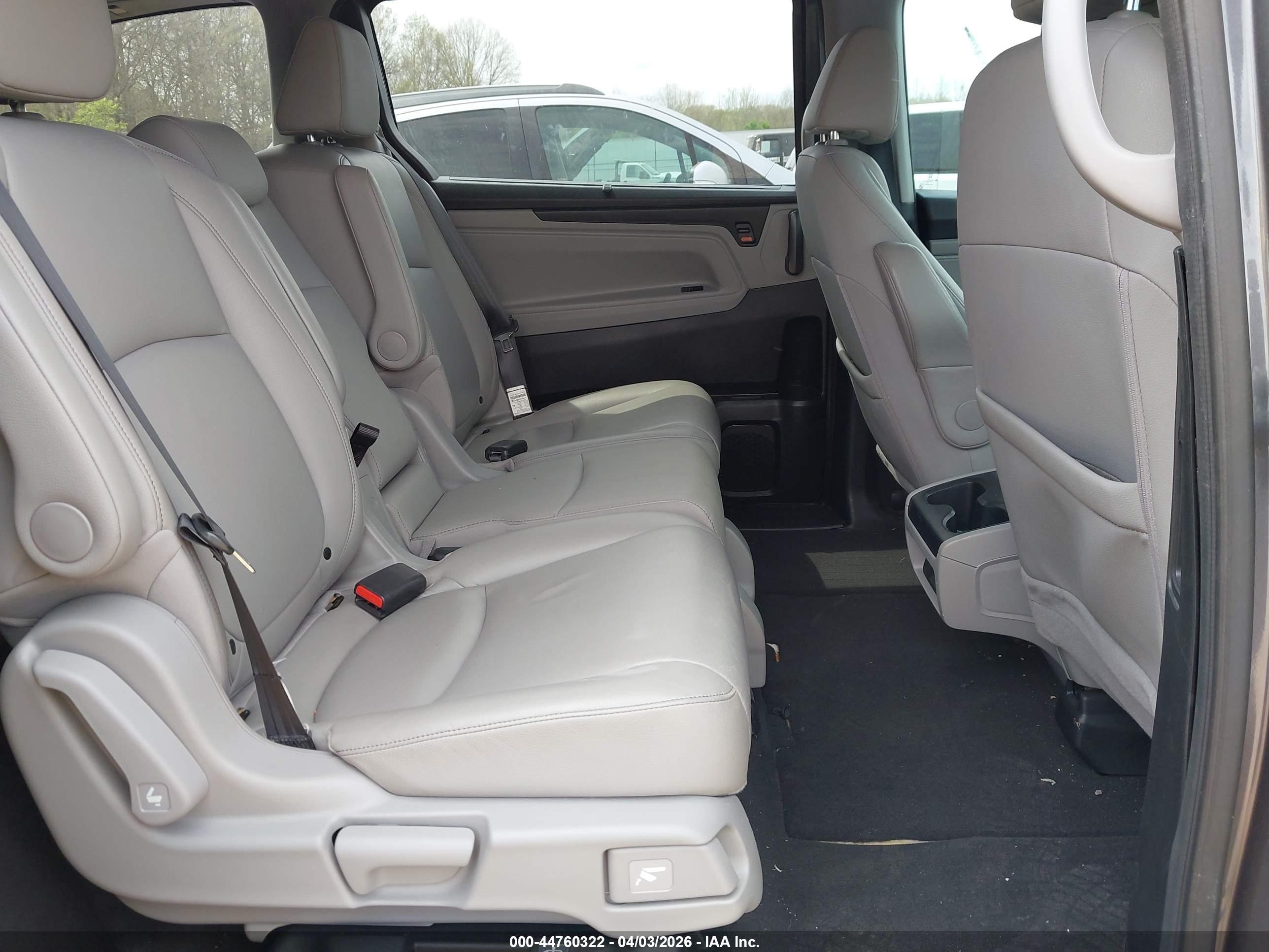 HONDA ODYSSEY image 8