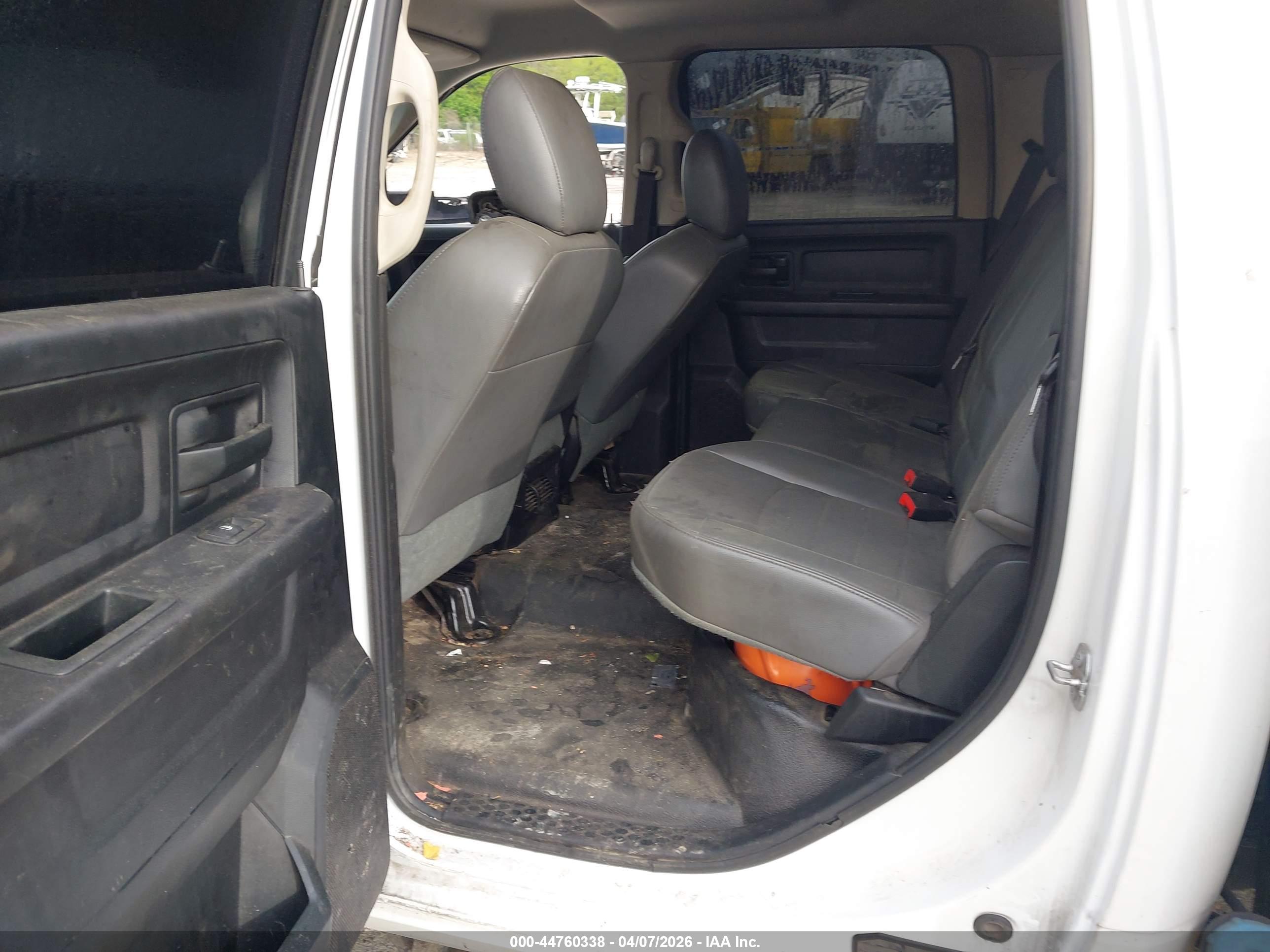RAM 3500 image 8