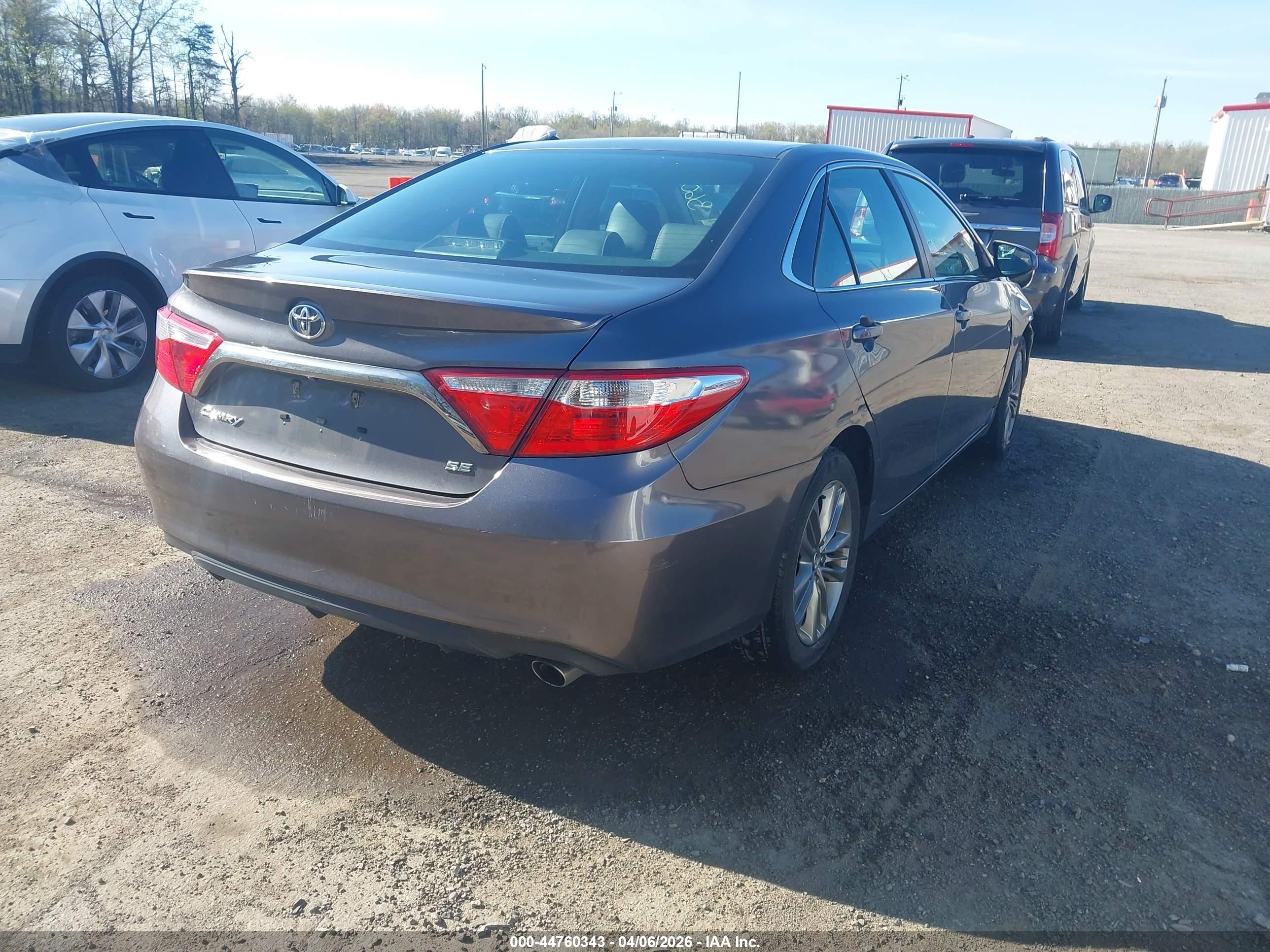 TOYOTA CAMRY image 4