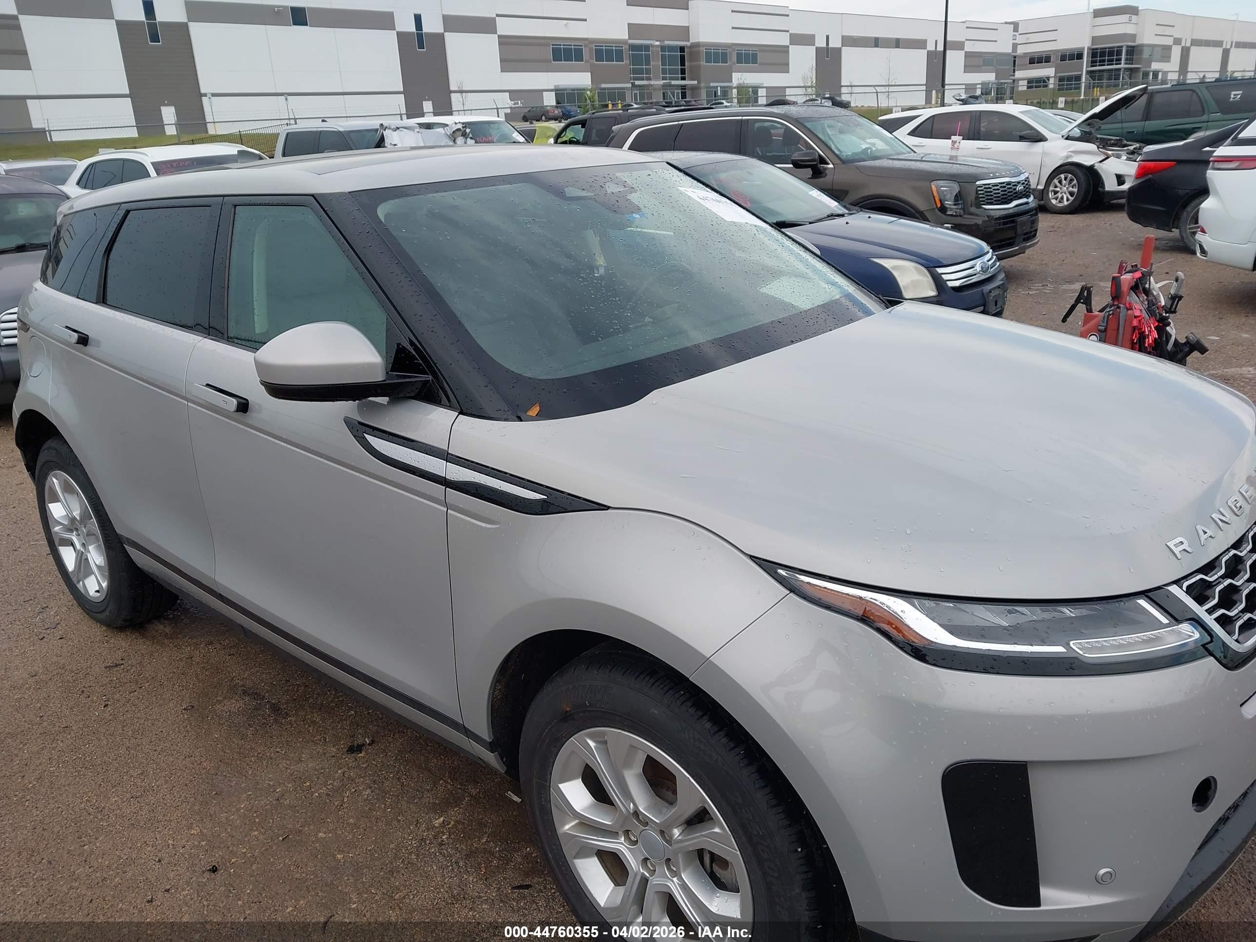 LAND ROVER image 6