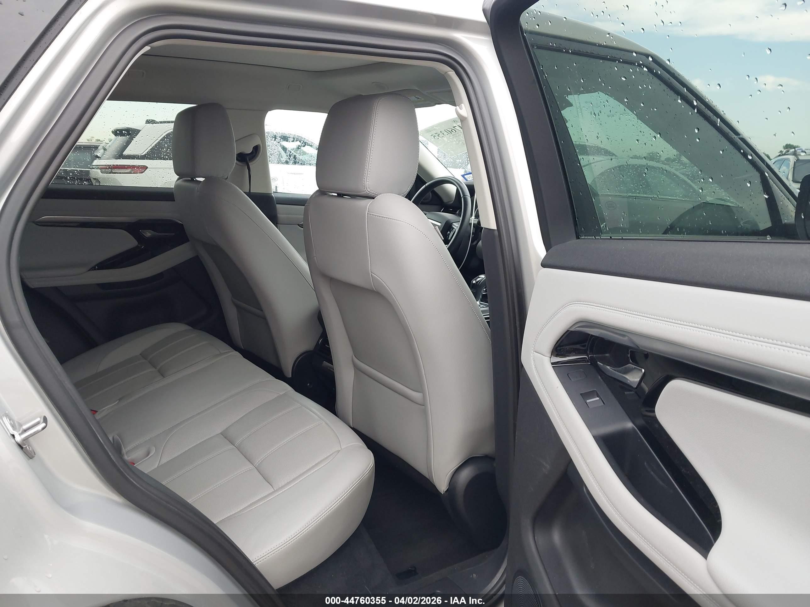 LAND ROVER image 8