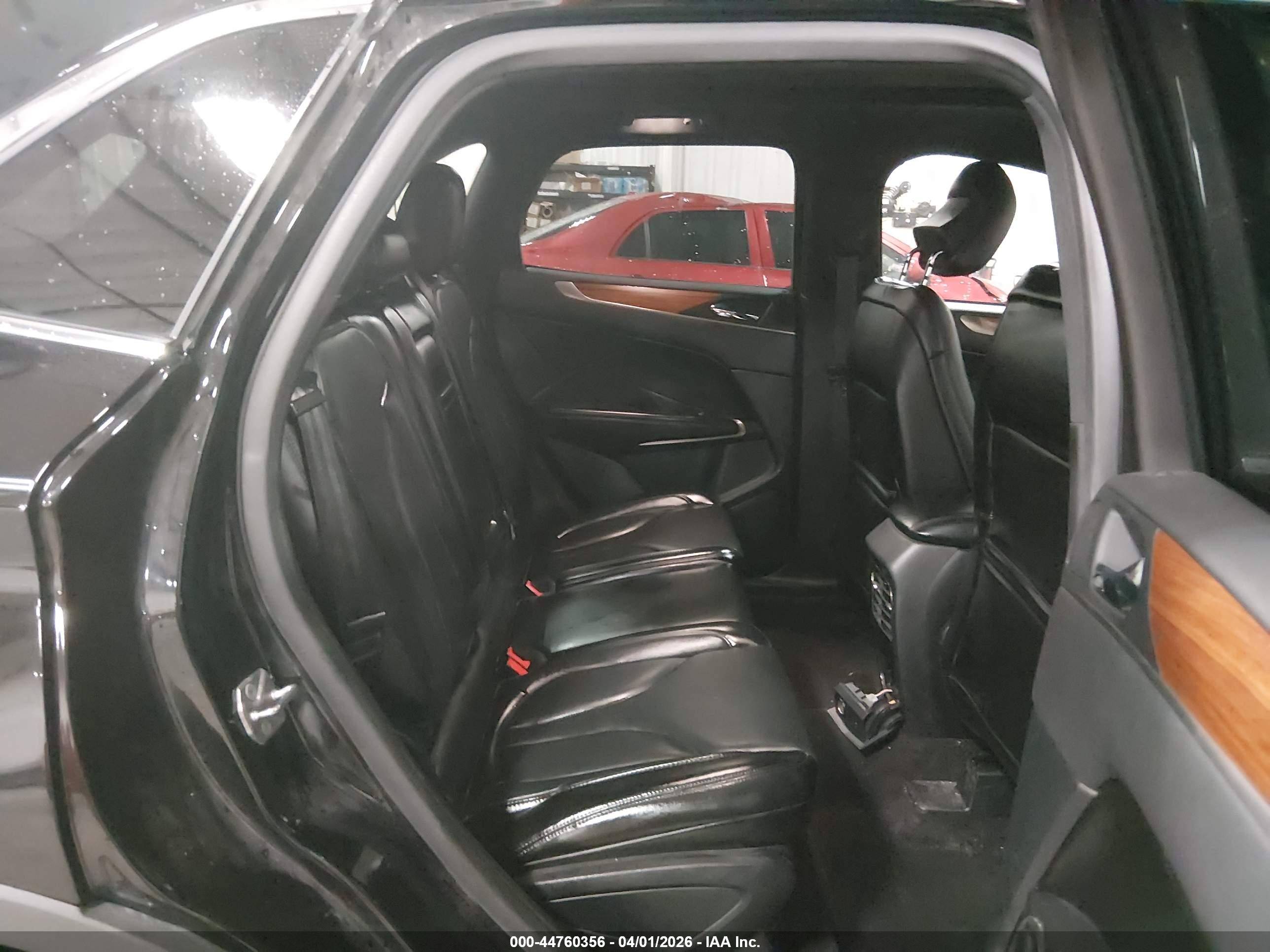 LINCOLN MKC image 8