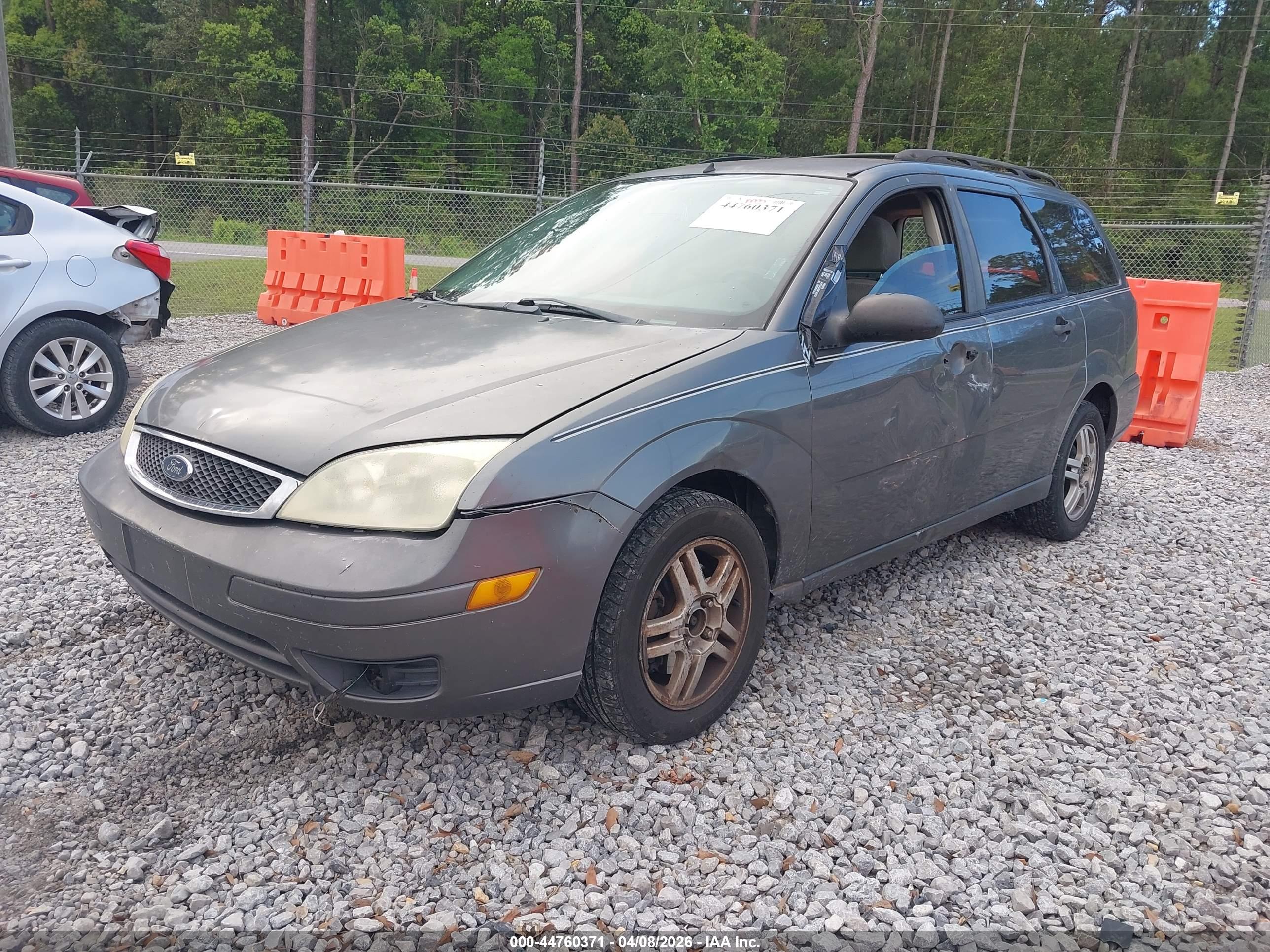 FORD FOCUS image 2