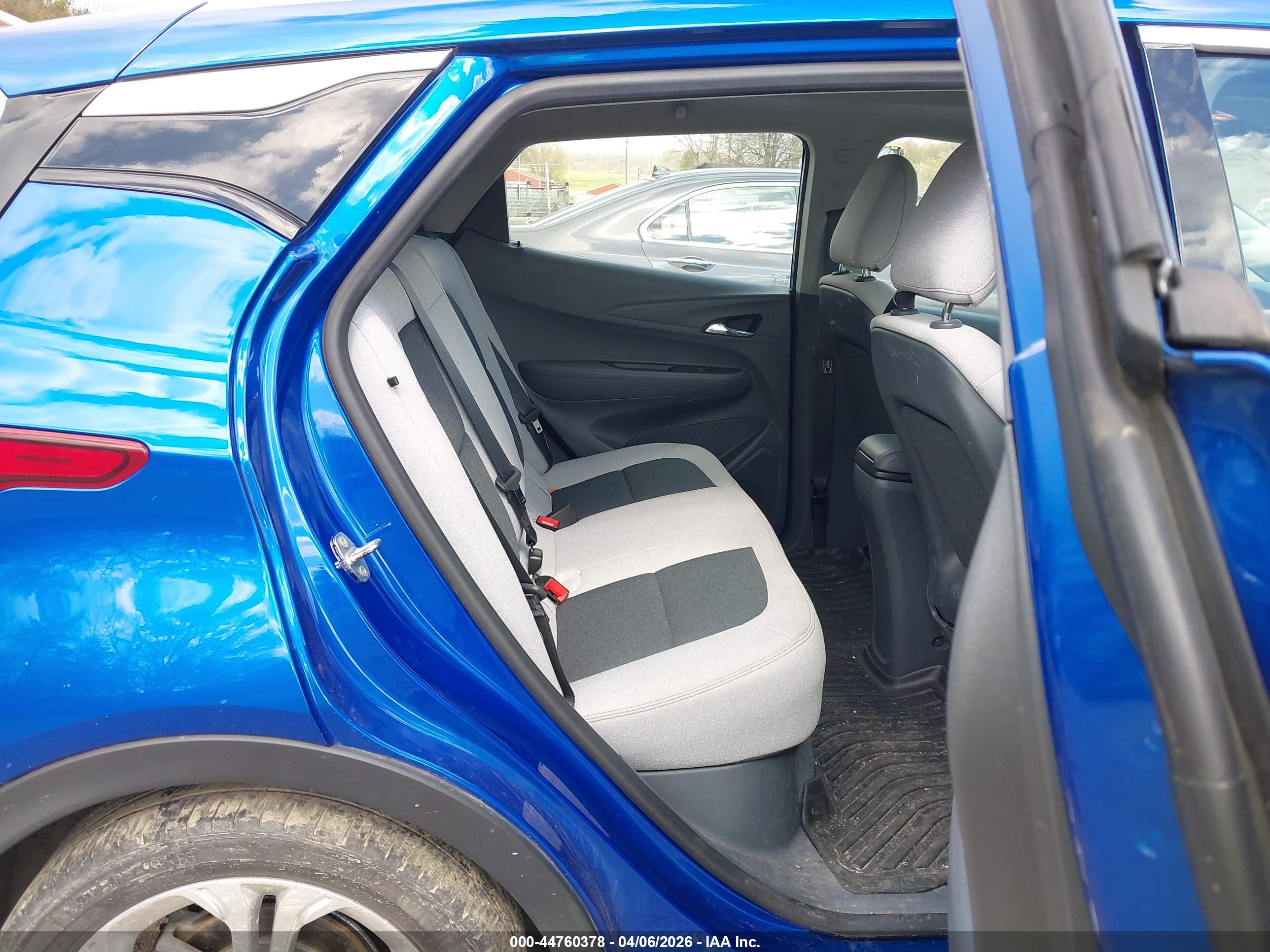CHEVROLET BOLT image 8