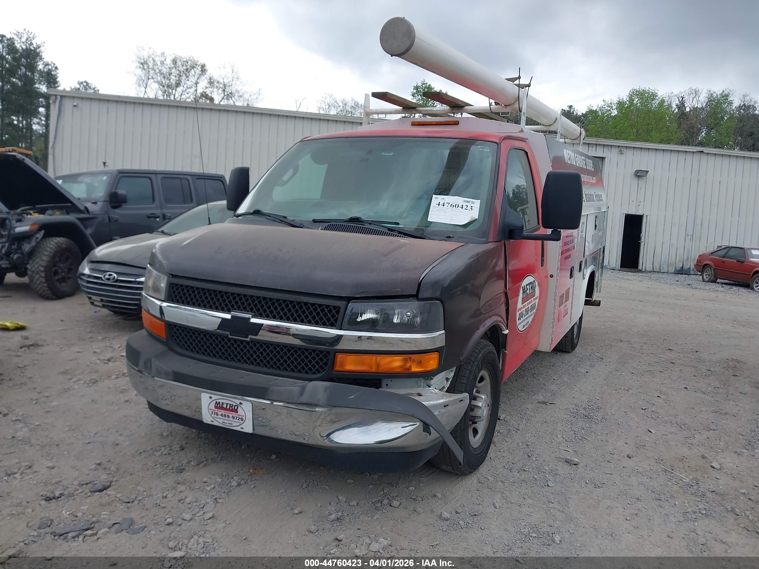 CHEVROLET EXPRESS image 2