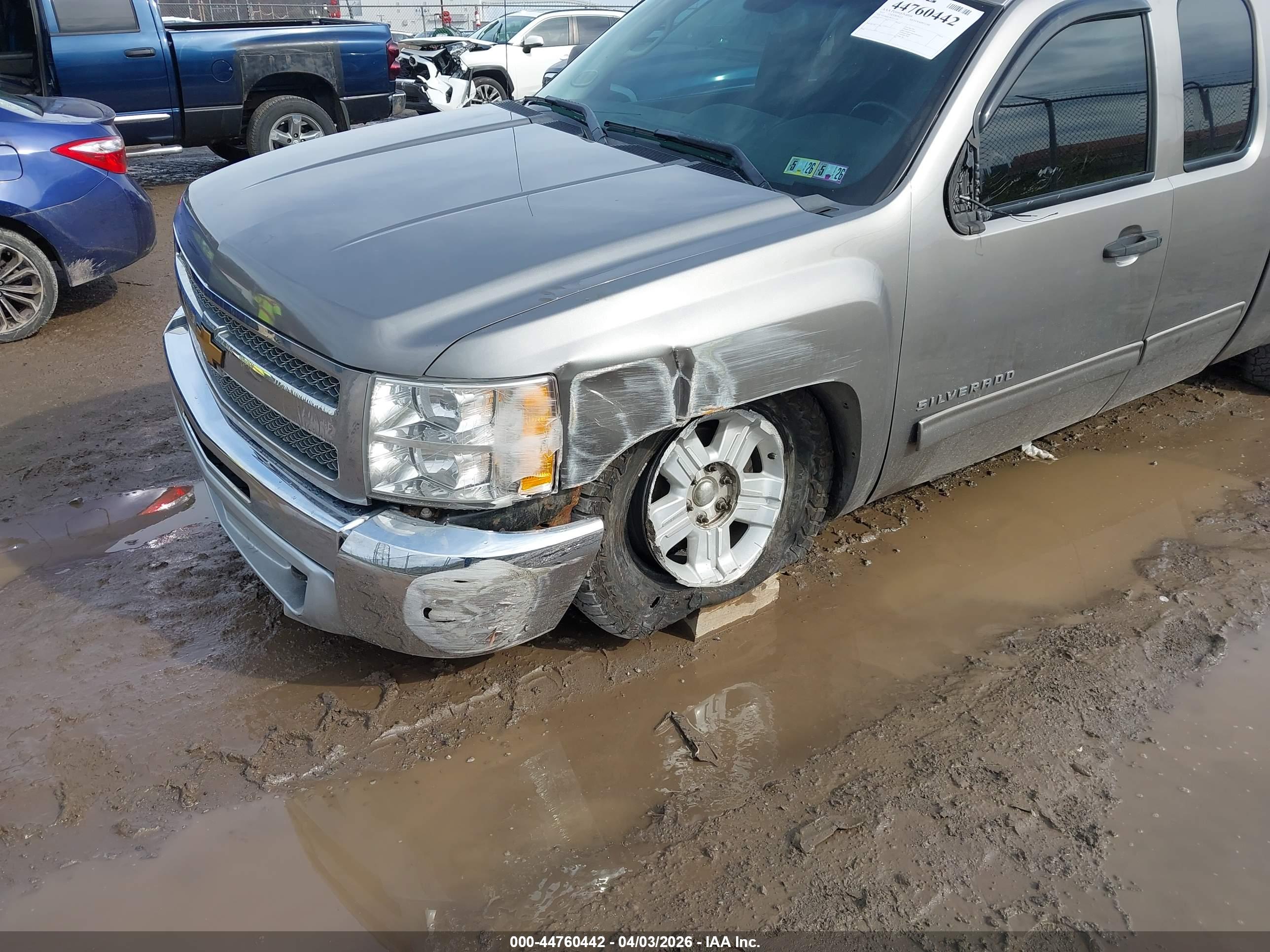 CHEVROLET SILVERADO image 6