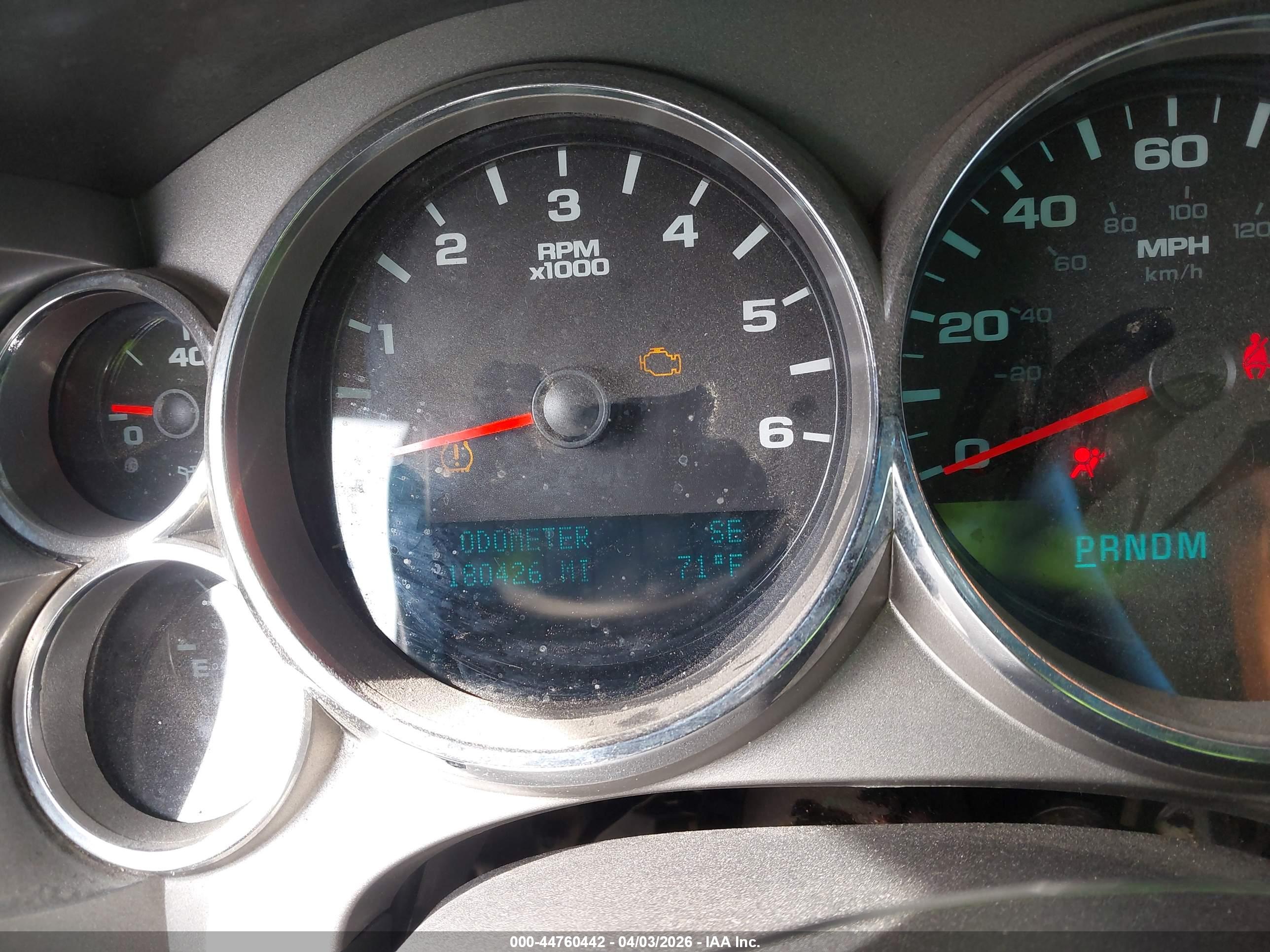 CHEVROLET SILVERADO image 7