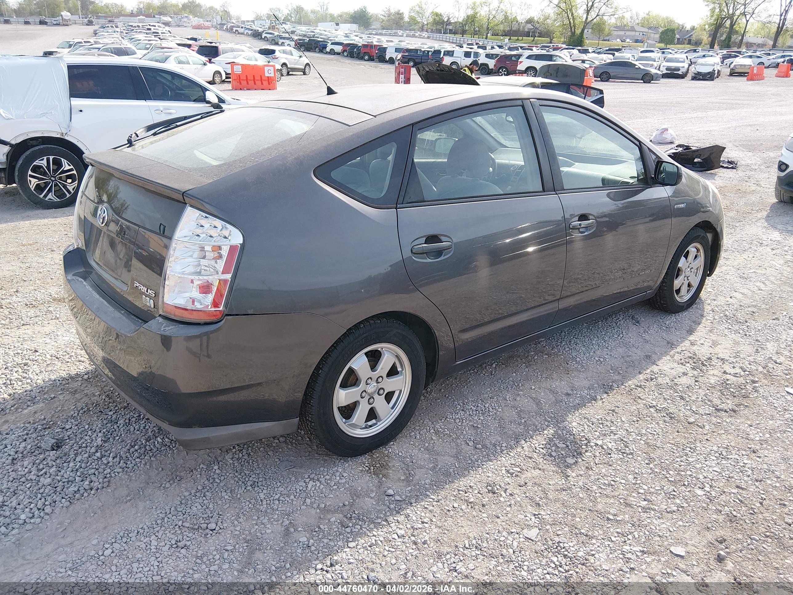 TOYOTA PRIUS image 4