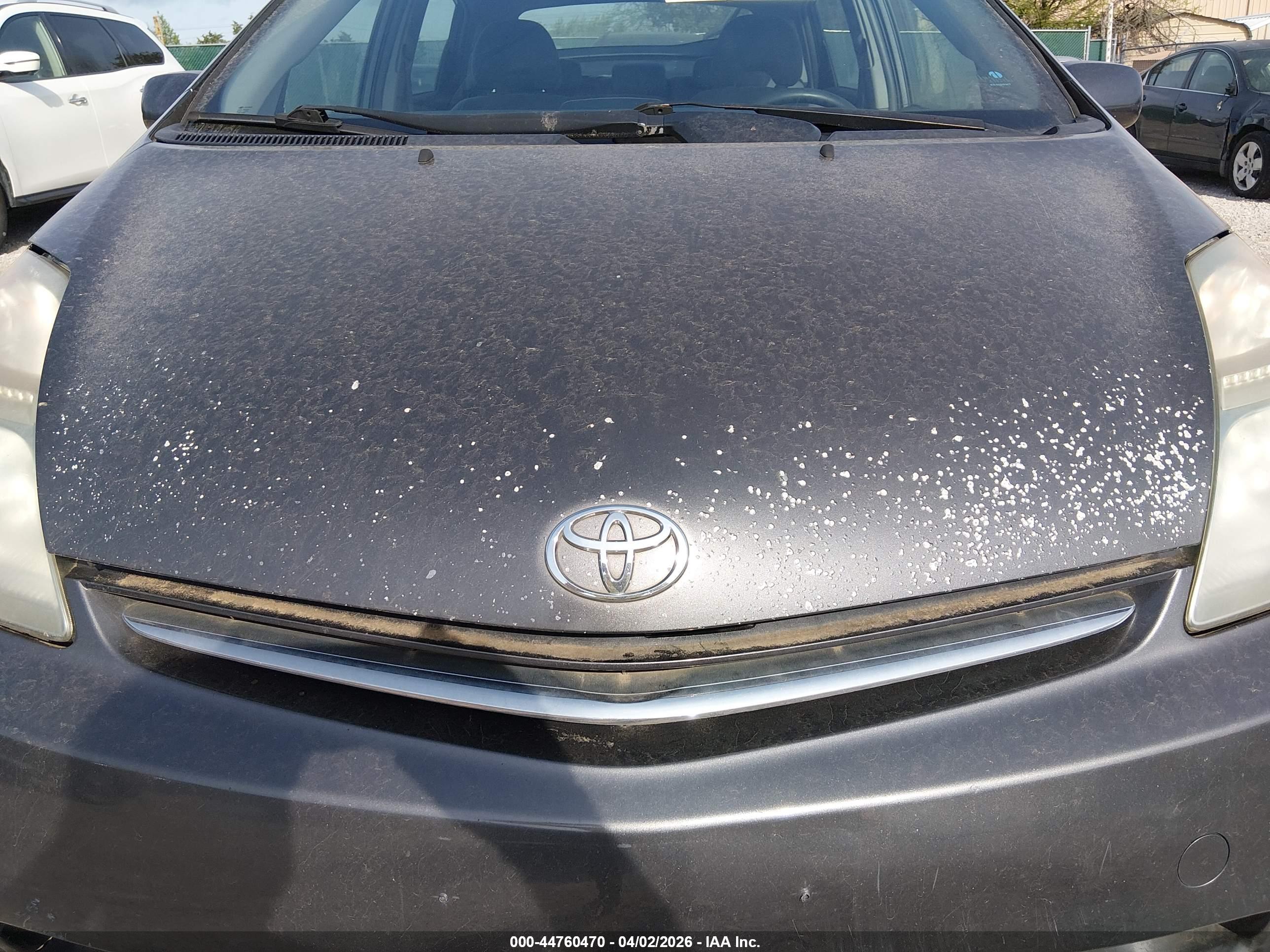 TOYOTA PRIUS image 6