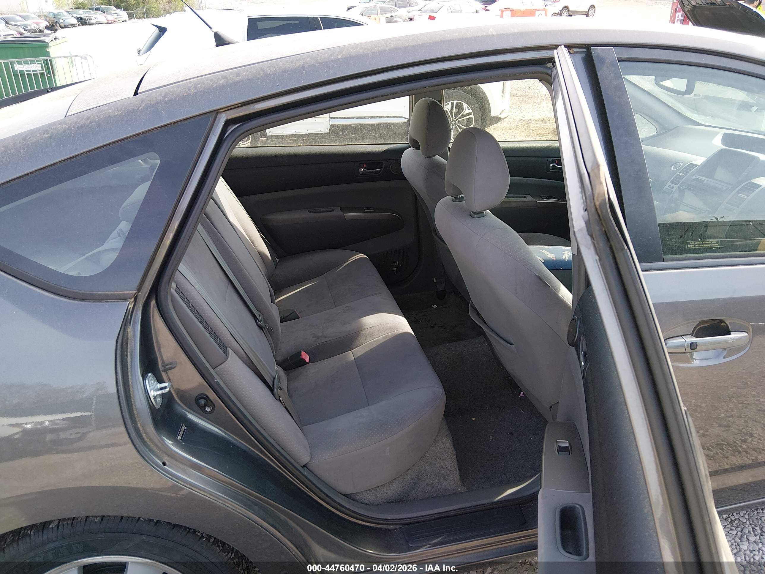 TOYOTA PRIUS image 8