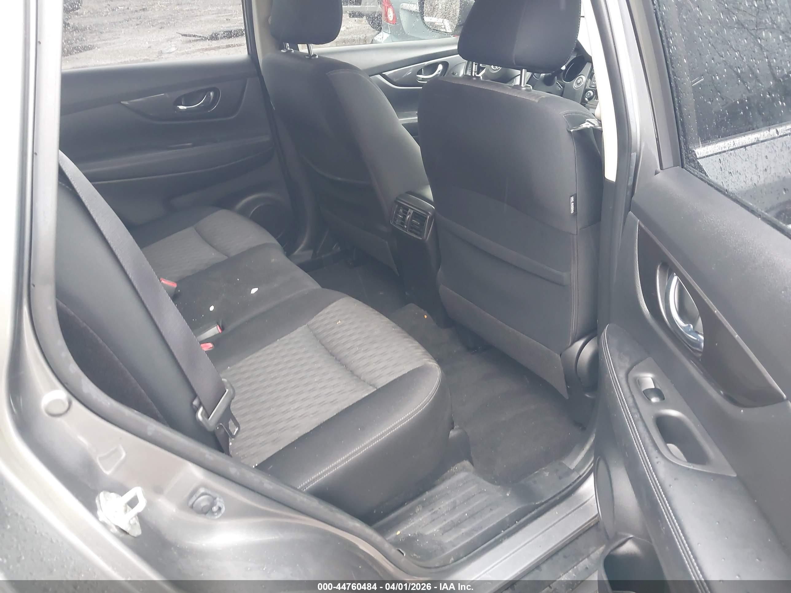 NISSAN ROGUE image 8